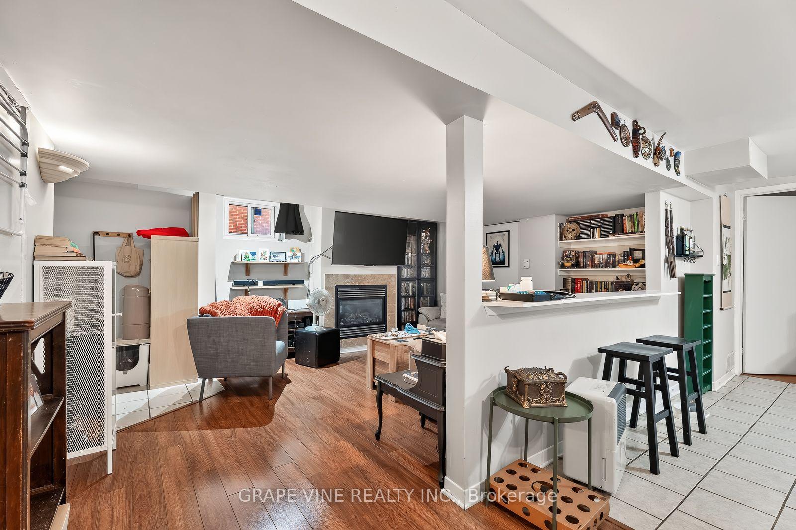 Photo 18 of 898 Watson Avenue, Ottawa, Fairfield Heights — HOMEH