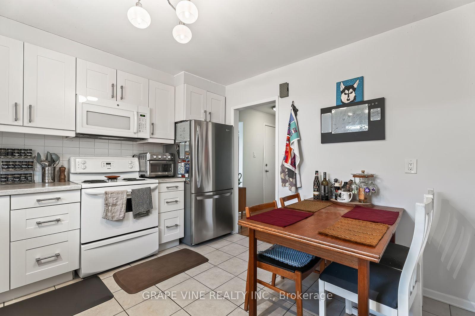 Photo 32 of 898 Watson Avenue, Ottawa, Fairfield Heights — HOMEH