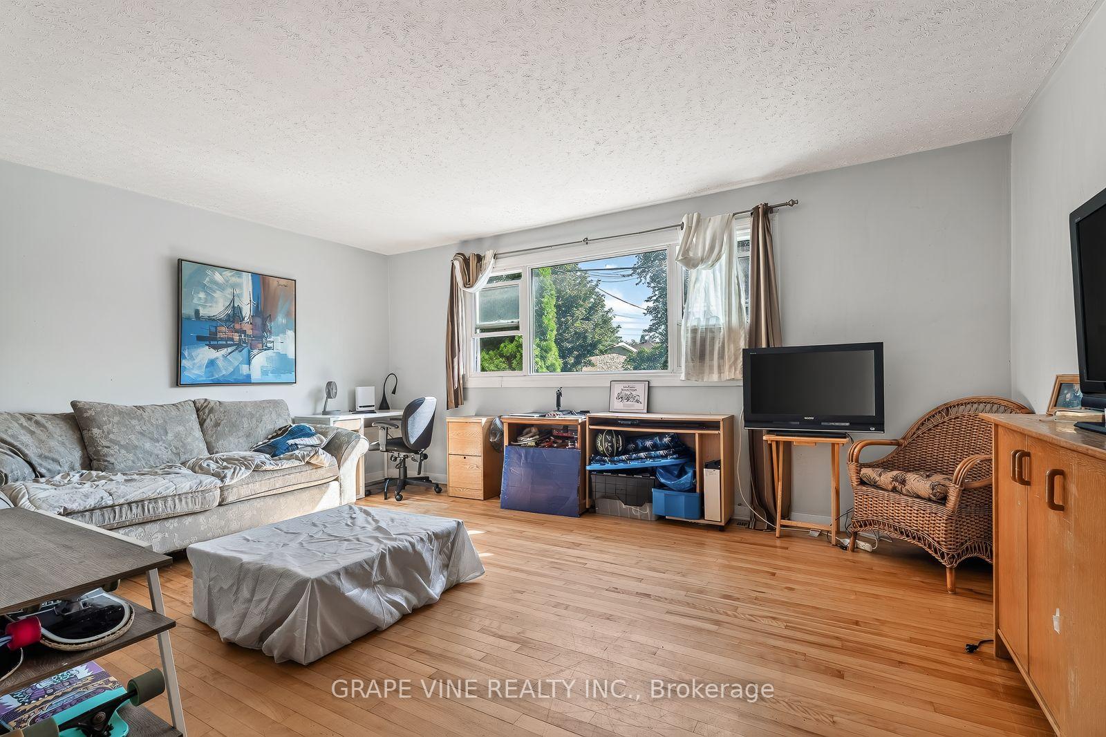 Photo 40 of 898 Watson Avenue, Ottawa, Fairfield Heights — HOMEH
