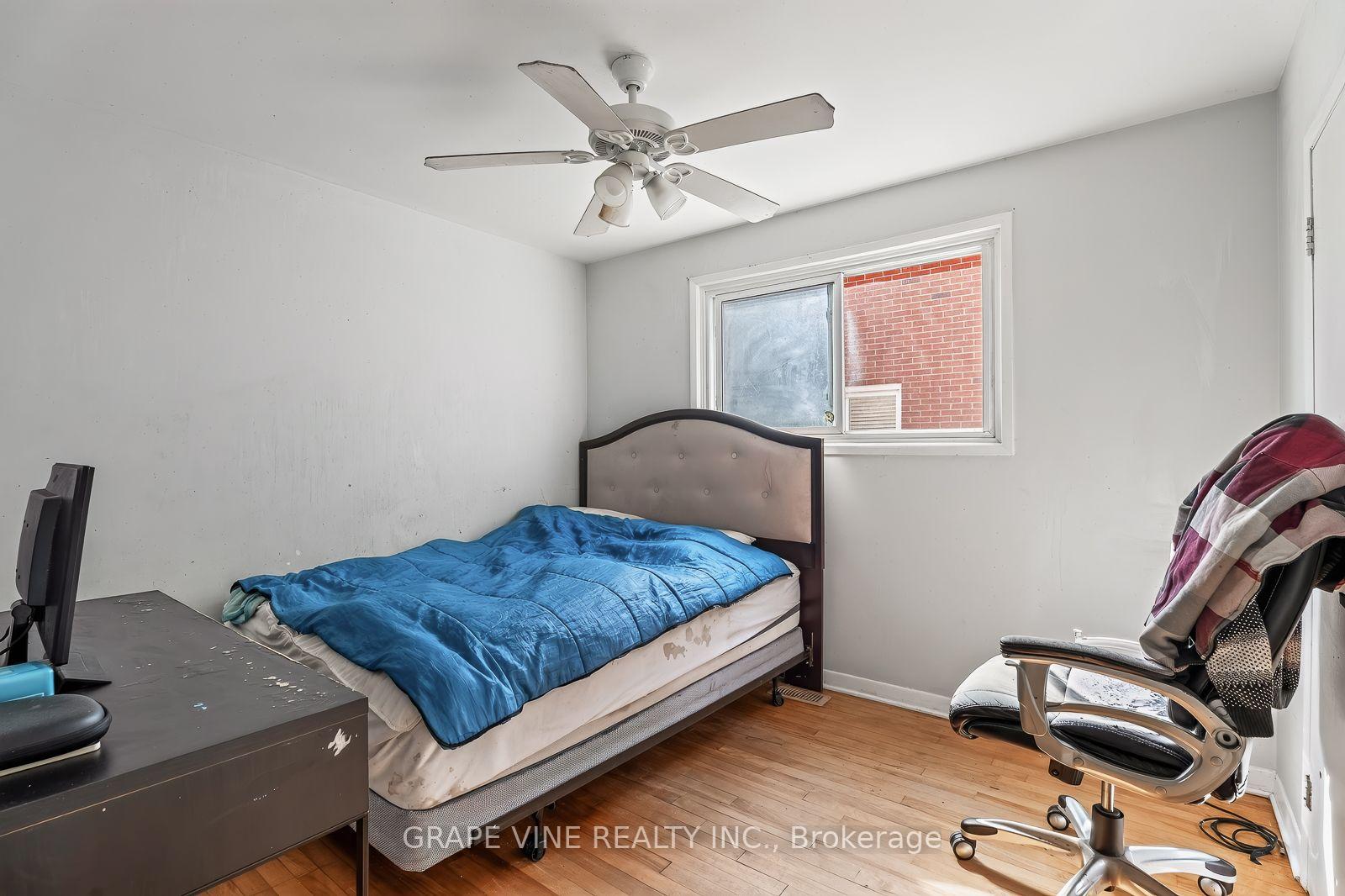 Photo 45 of 898 Watson Avenue, Ottawa, Fairfield Heights — HOMEH