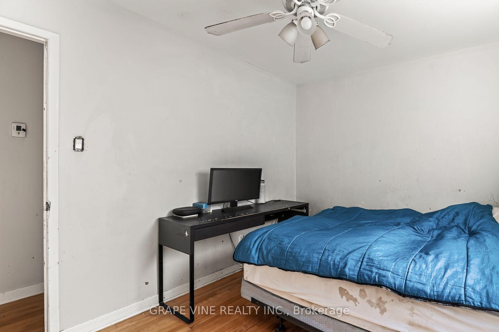 Photo 46 of 898 Watson Avenue, Ottawa, Fairfield Heights — HOMEH