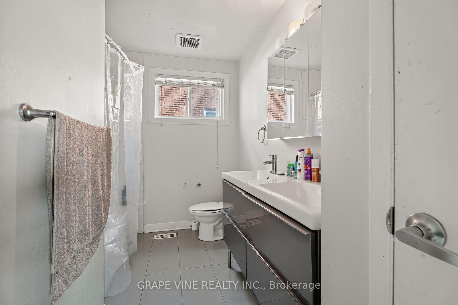 Photo 47 of 898 Watson Avenue, Ottawa, Fairfield Heights — HOMEH