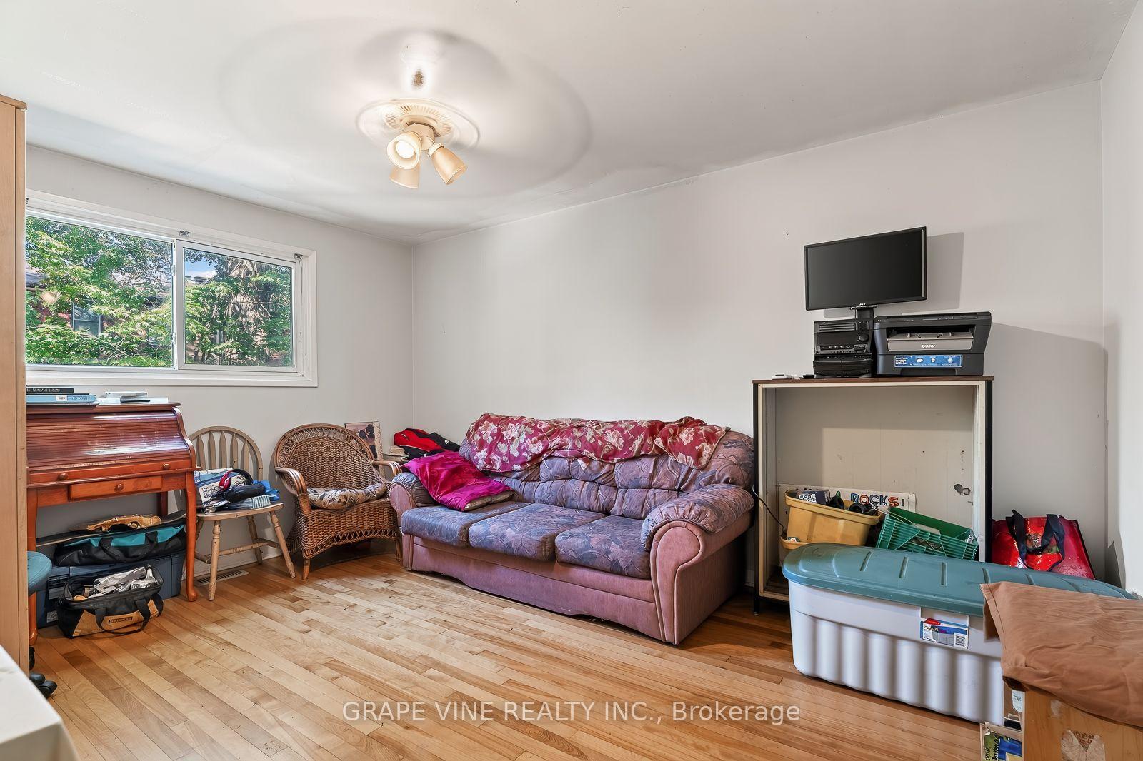 Photo 48 of 898 Watson Avenue, Ottawa, Fairfield Heights — HOMEH