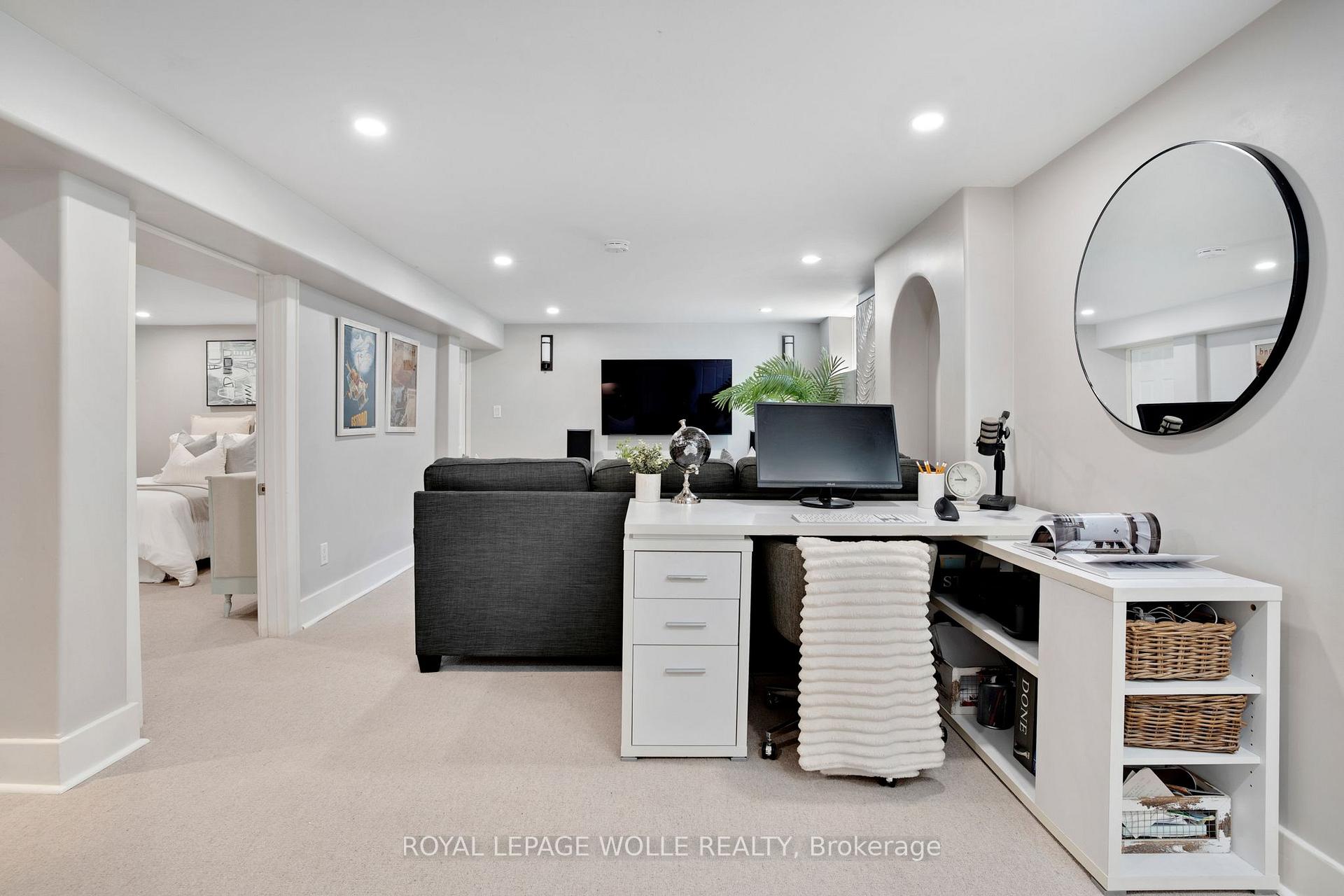 Photo 23 of 18 West River Street, Brant, Paris — HOMEH