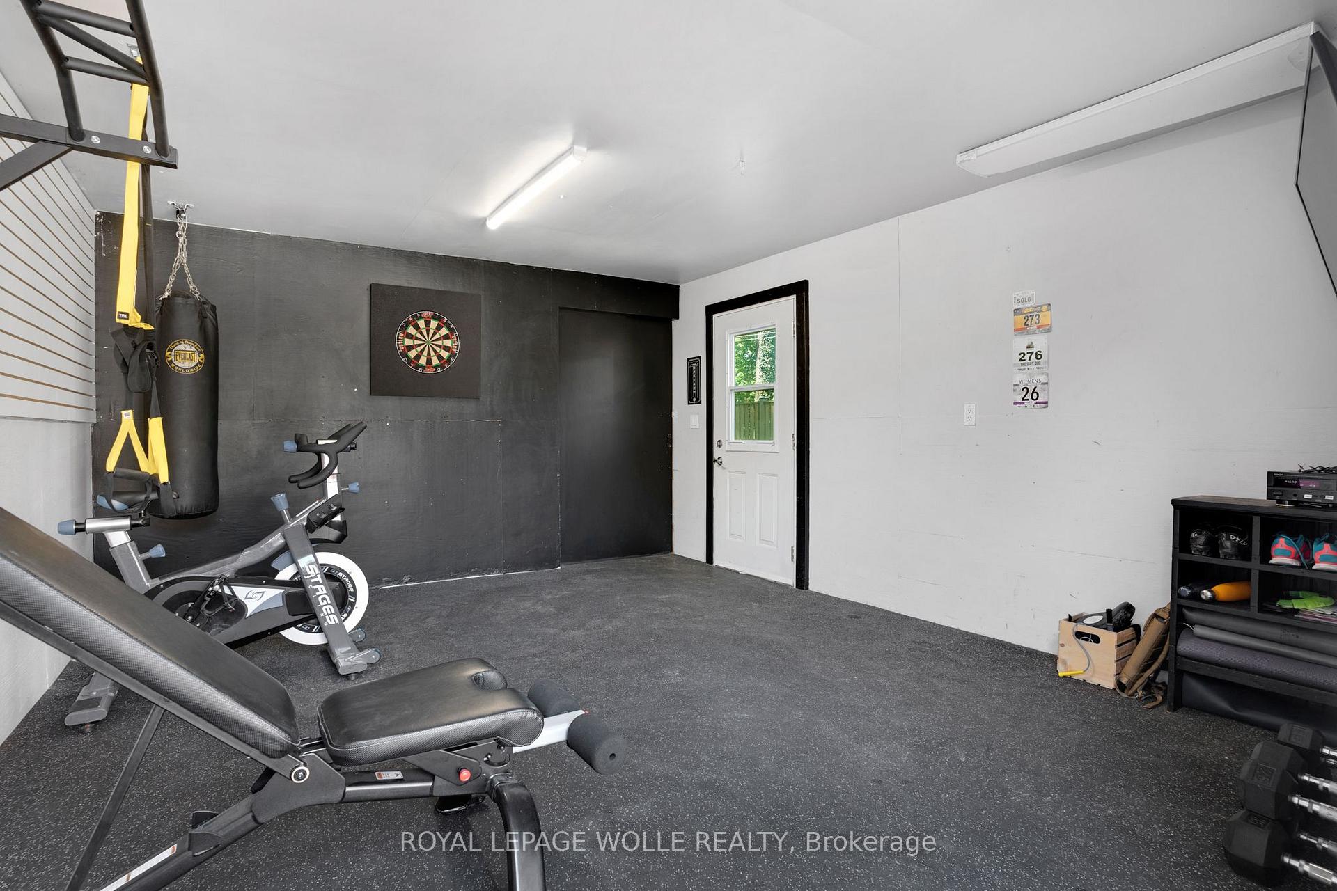 Photo 33 of 18 West River Street, Brant, Paris — HOMEH
