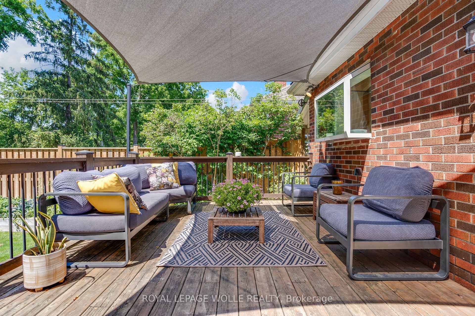 Photo 35 of 18 West River Street, Brant, Paris — HOMEH