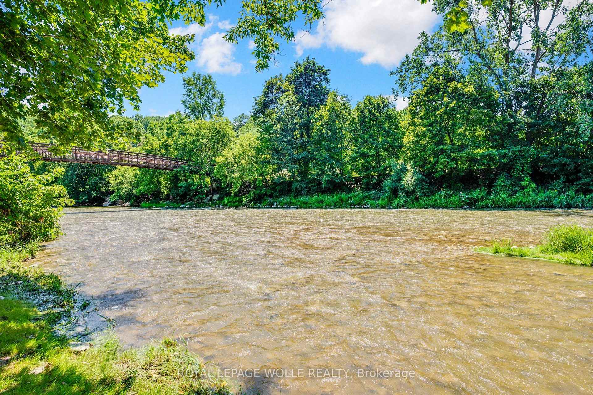 Photo 46 of 18 West River Street, Brant, Paris — HOMEH