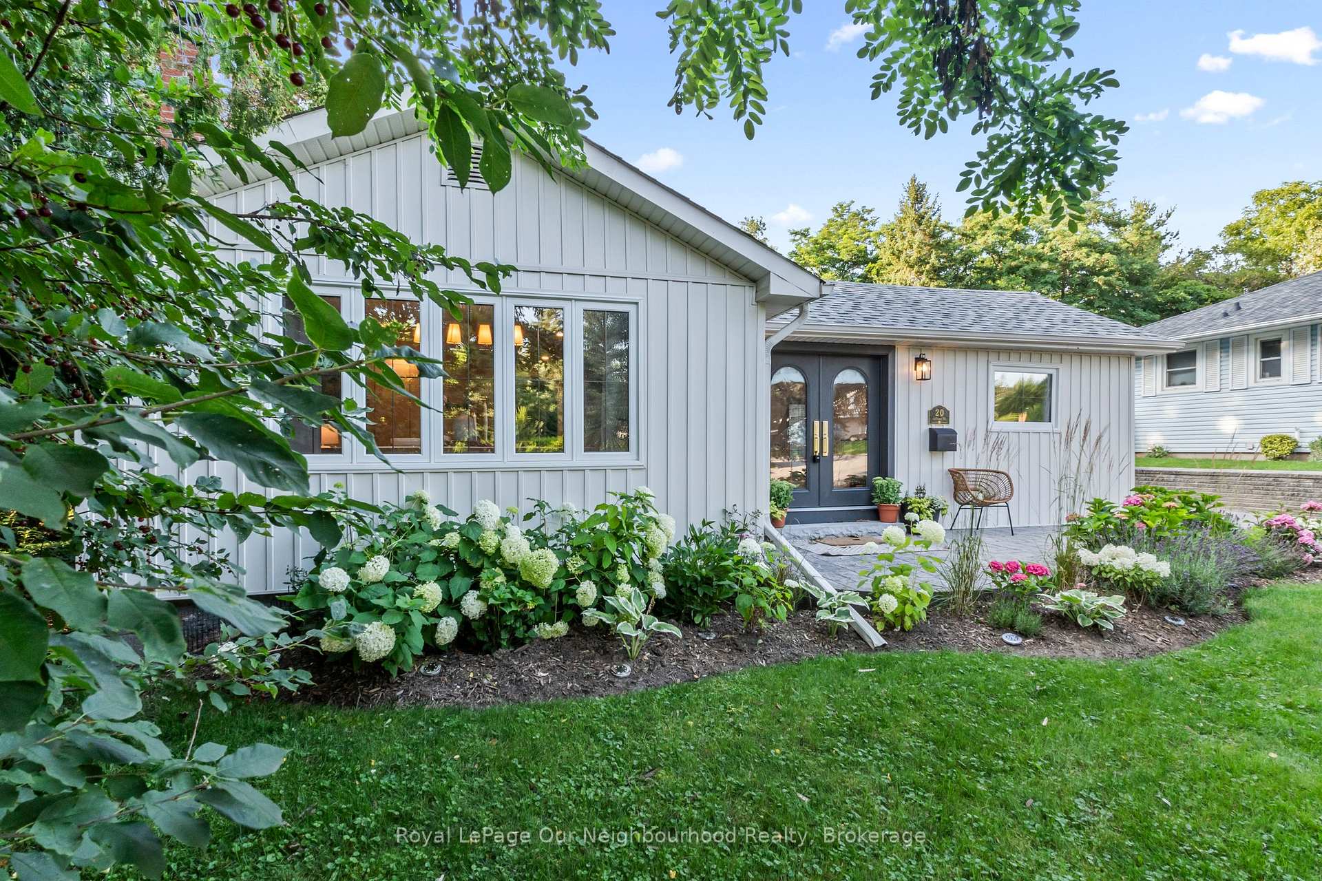 Photo 2 of 20 Jackman Road, Clarington, Bowmanville — HOMEH