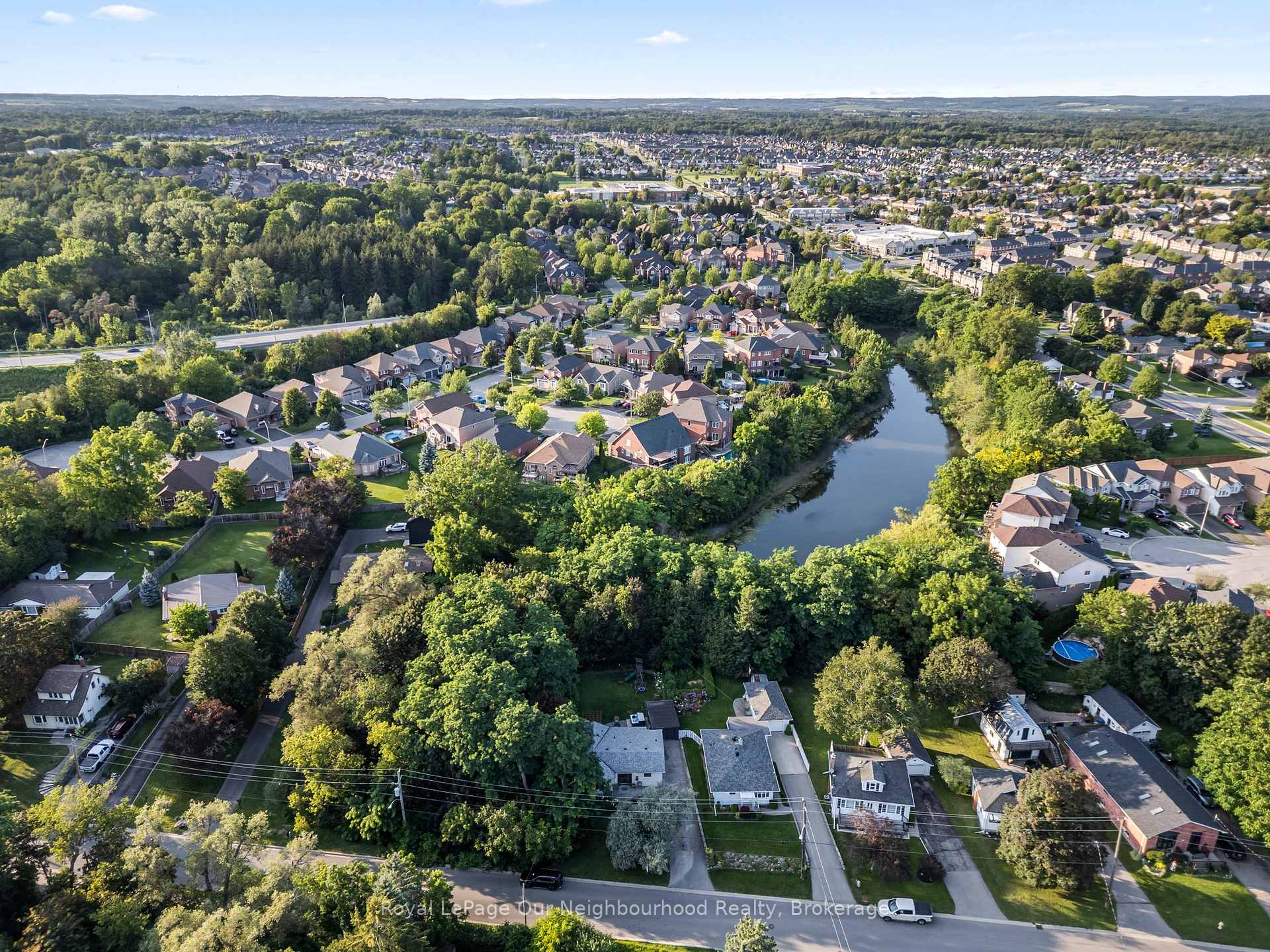 Photo 4 of 20 Jackman Road, Clarington, Bowmanville — HOMEH