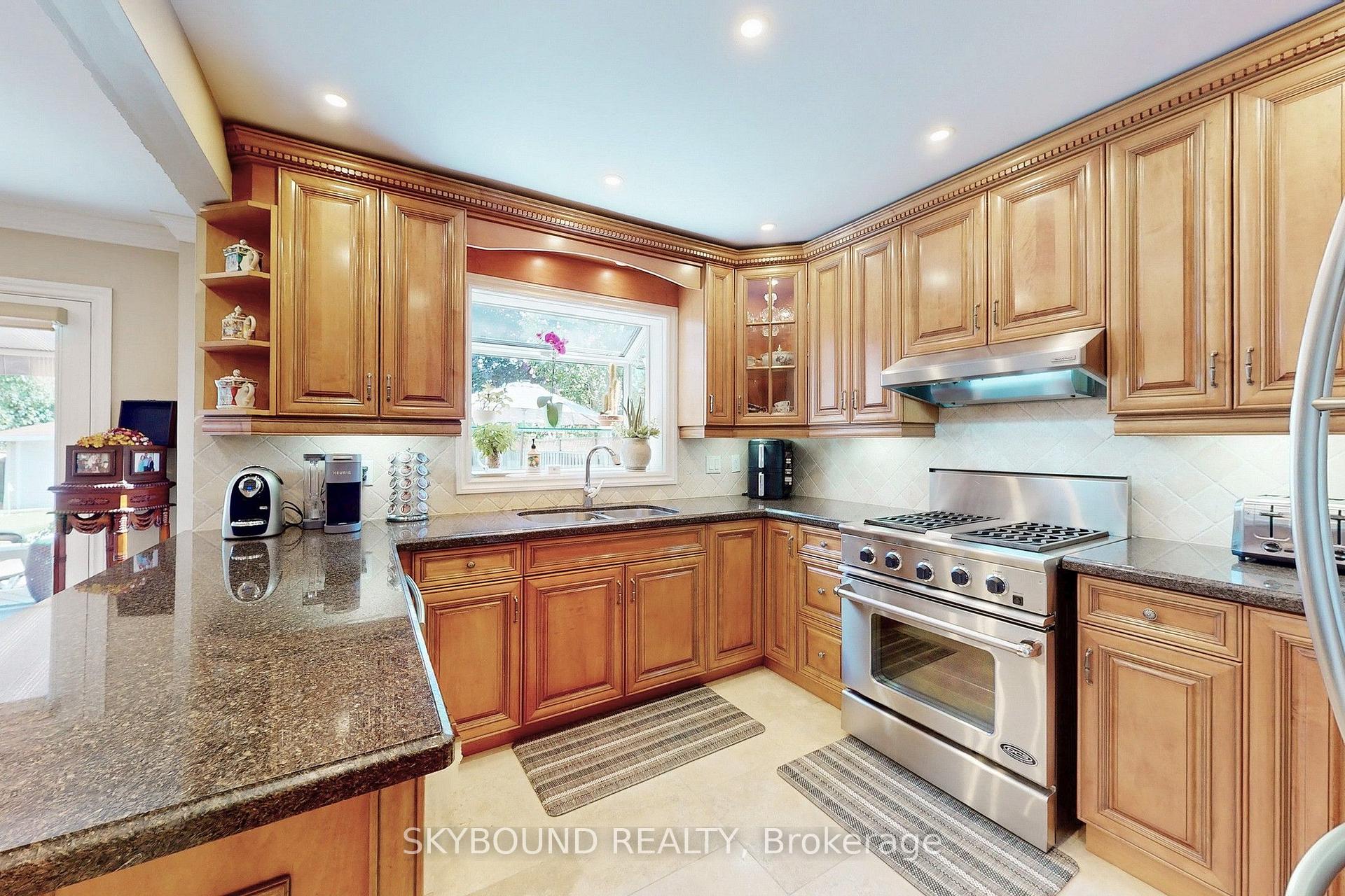 Photo 8 of 1944 Aldermead Road, Mississauga, Central Erin Mills — HOMEH