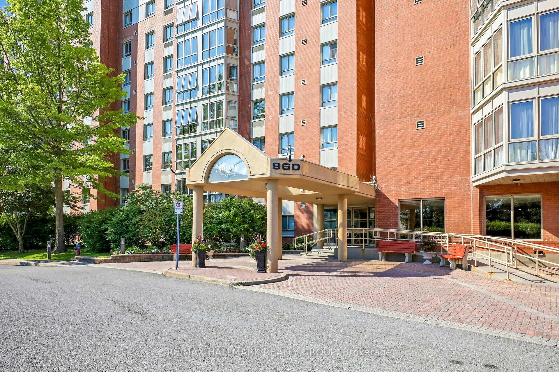 Photo of Unit 906, 960 Teron Road