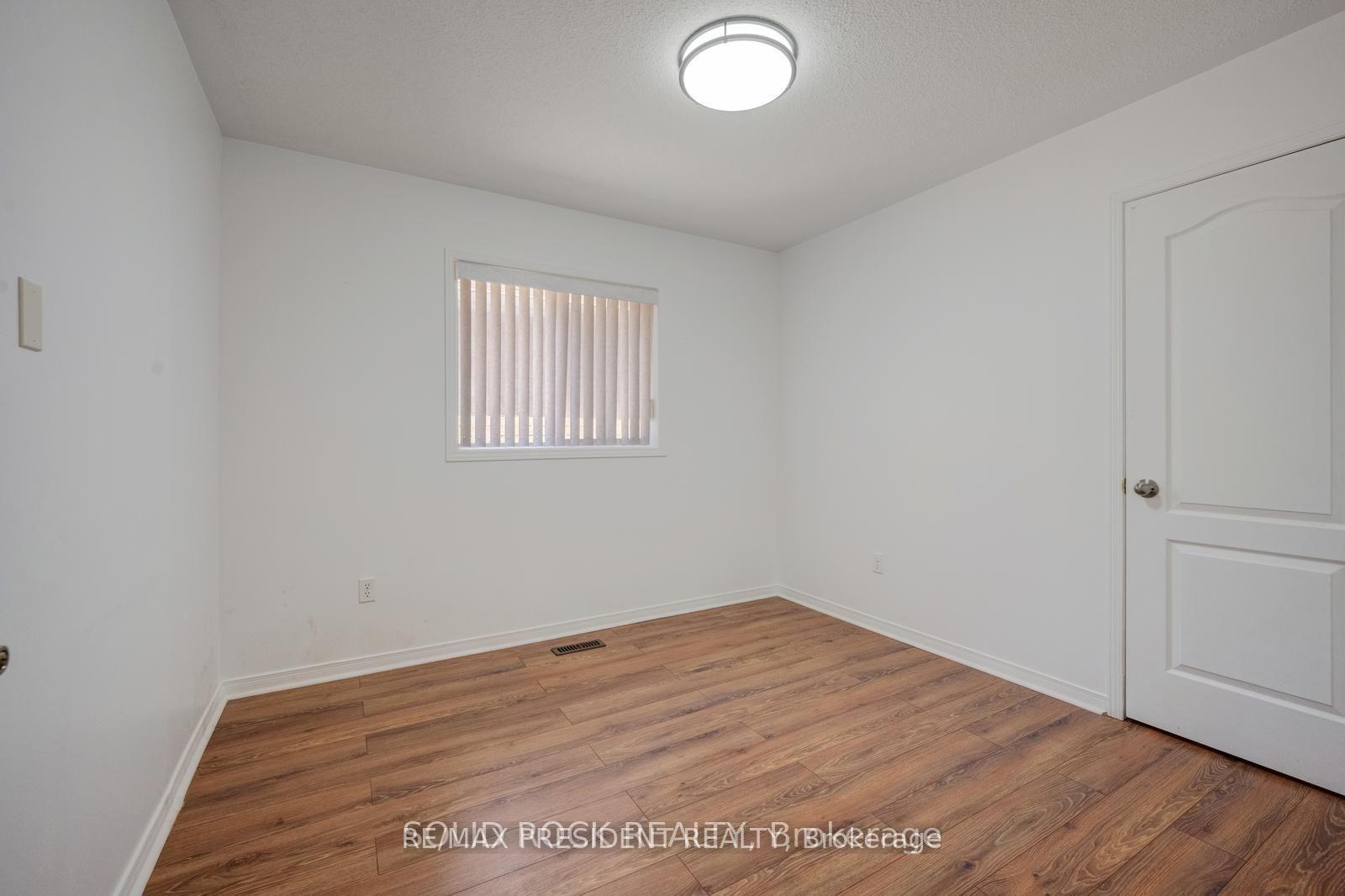 Photo 9 of 15 Roundstone Drive, Brampton, Credit Valley — HOMEH