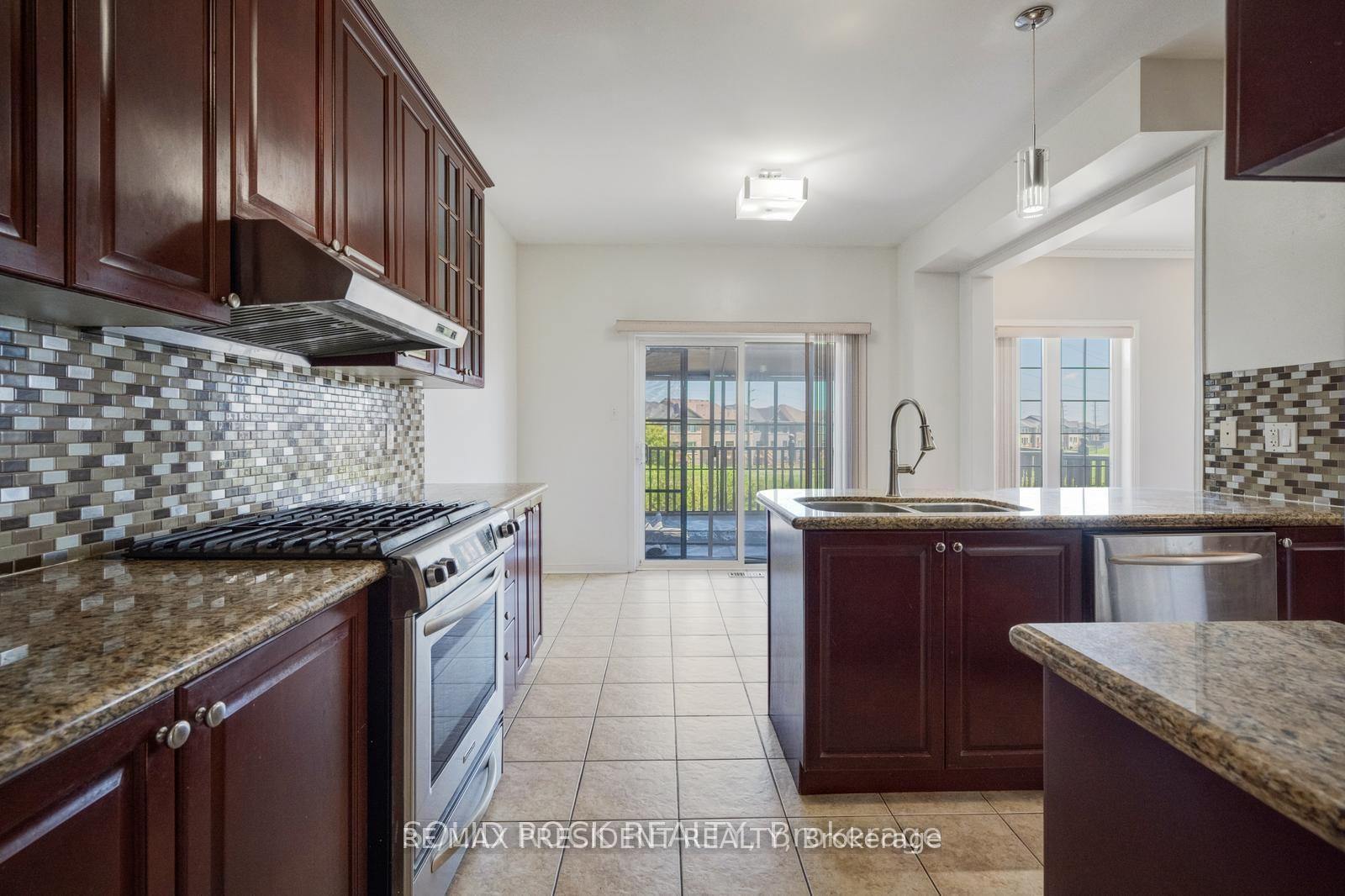 Photo 13 of 15 Roundstone Drive, Brampton, Credit Valley — HOMEH