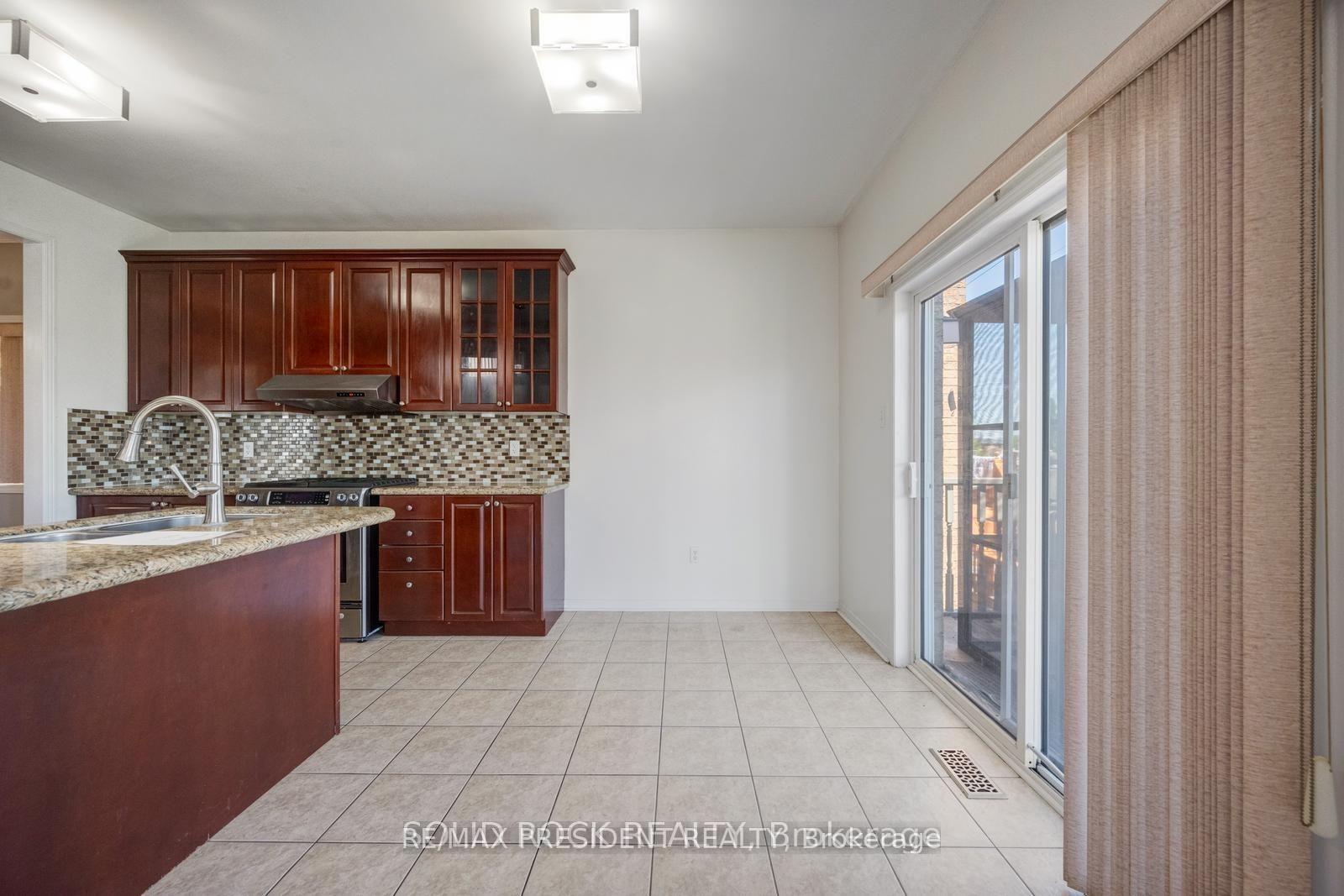 Photo 14 of 15 Roundstone Drive, Brampton, Credit Valley — HOMEH