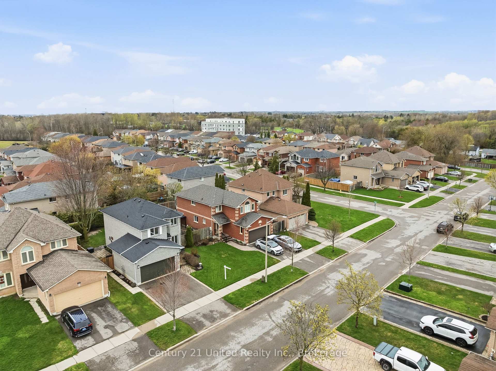 Photo 6 of 116 Avondale Drive, Clarington, Courtice — HOMEH