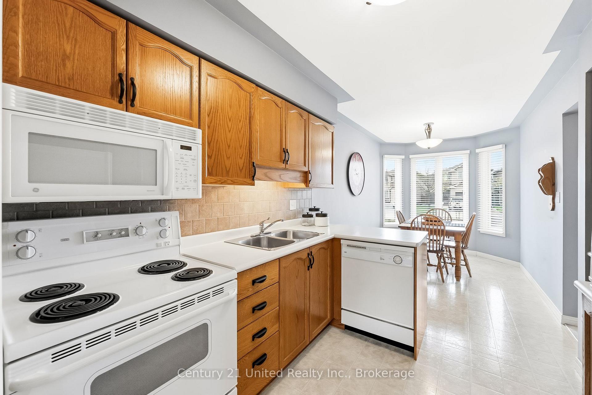 Photo 13 of 116 Avondale Drive, Clarington, Courtice — HOMEH