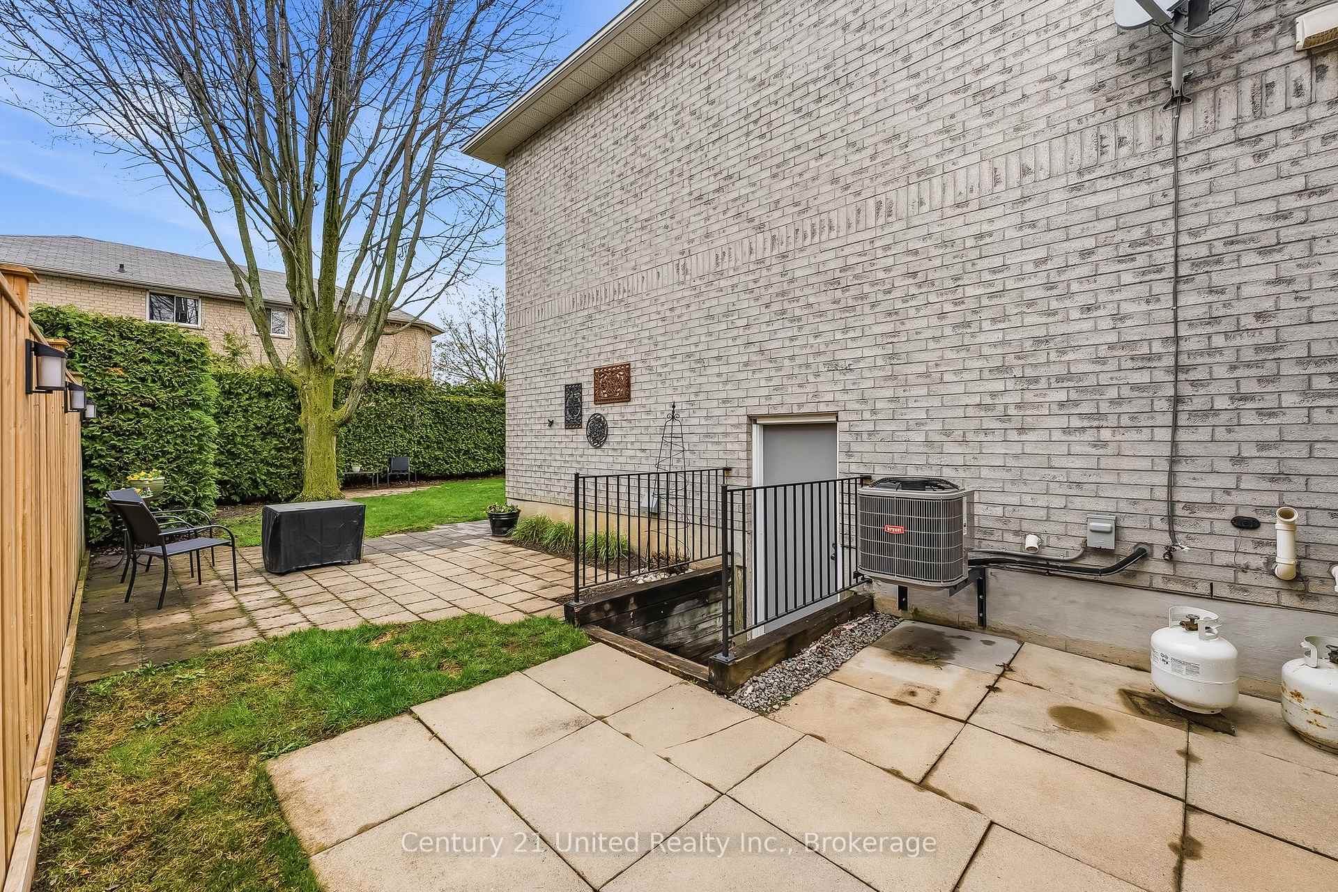 Photo 44 of 116 Avondale Drive, Clarington, Courtice — HOMEH