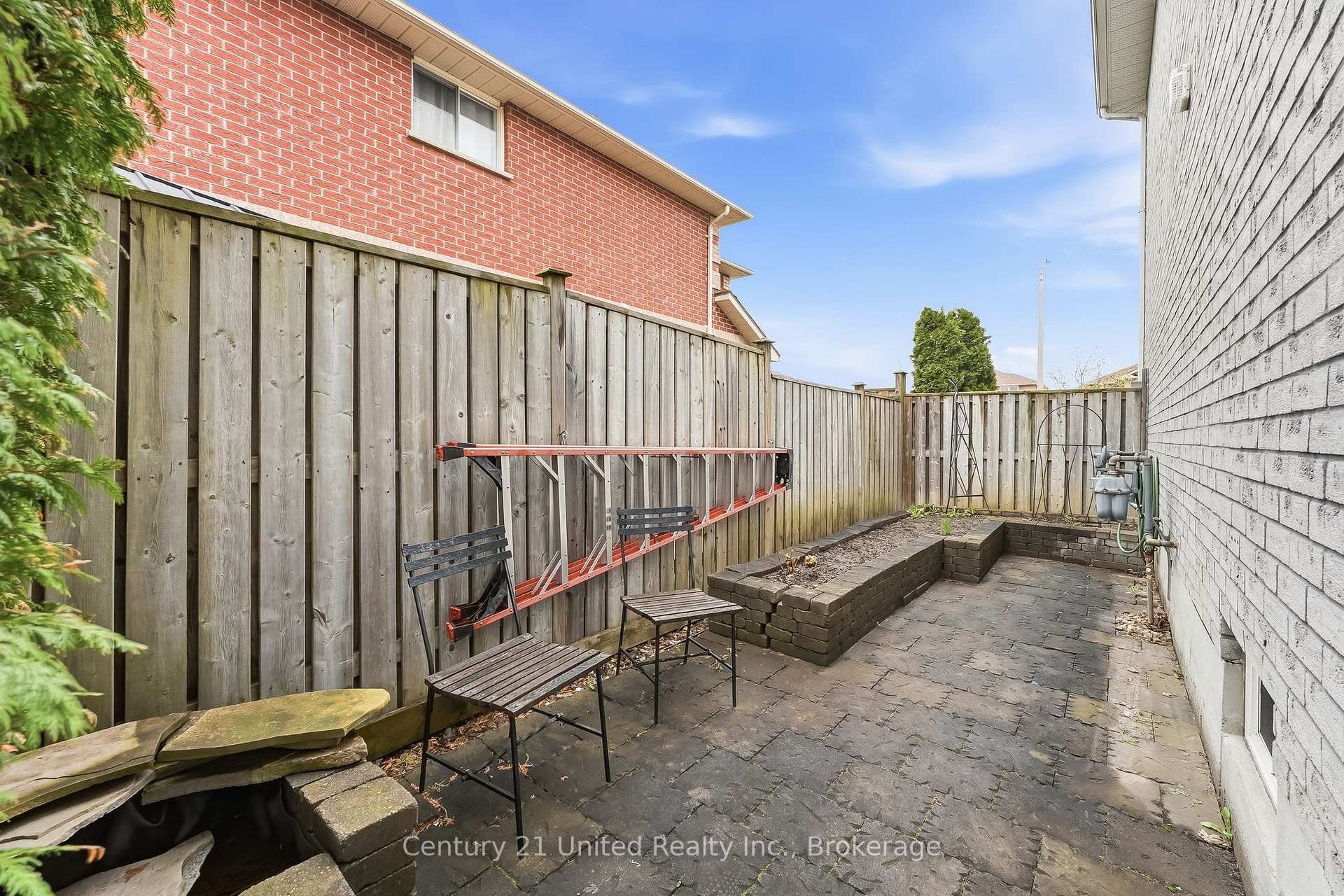 Photo 40 of 116 Avondale Drive, Clarington, Courtice — HOMEH
