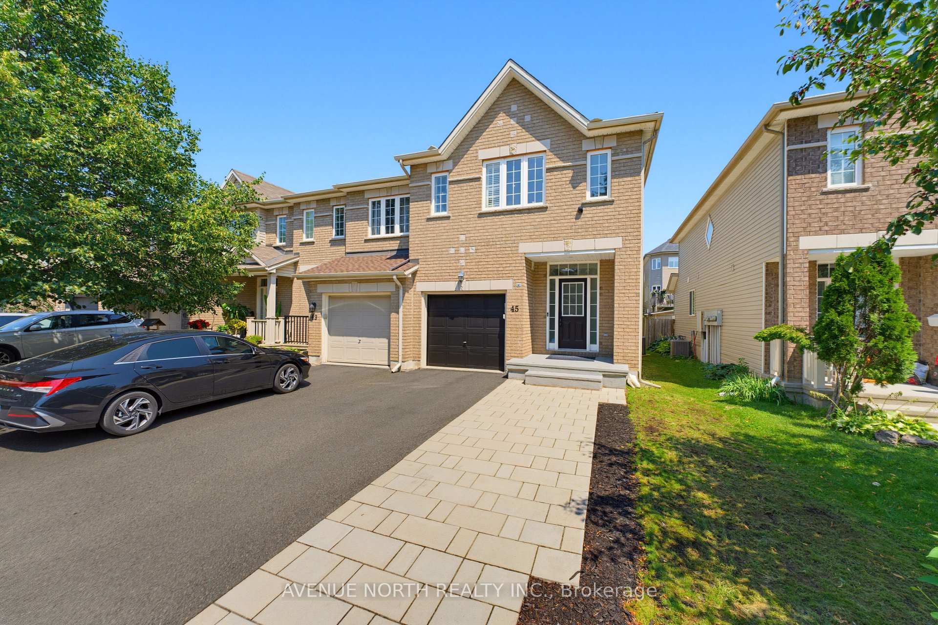 Photo 3 of 45 Saddlesmith Circle, Ottawa, Kanata - Emerald Meadows/Trailwest — HOMEH