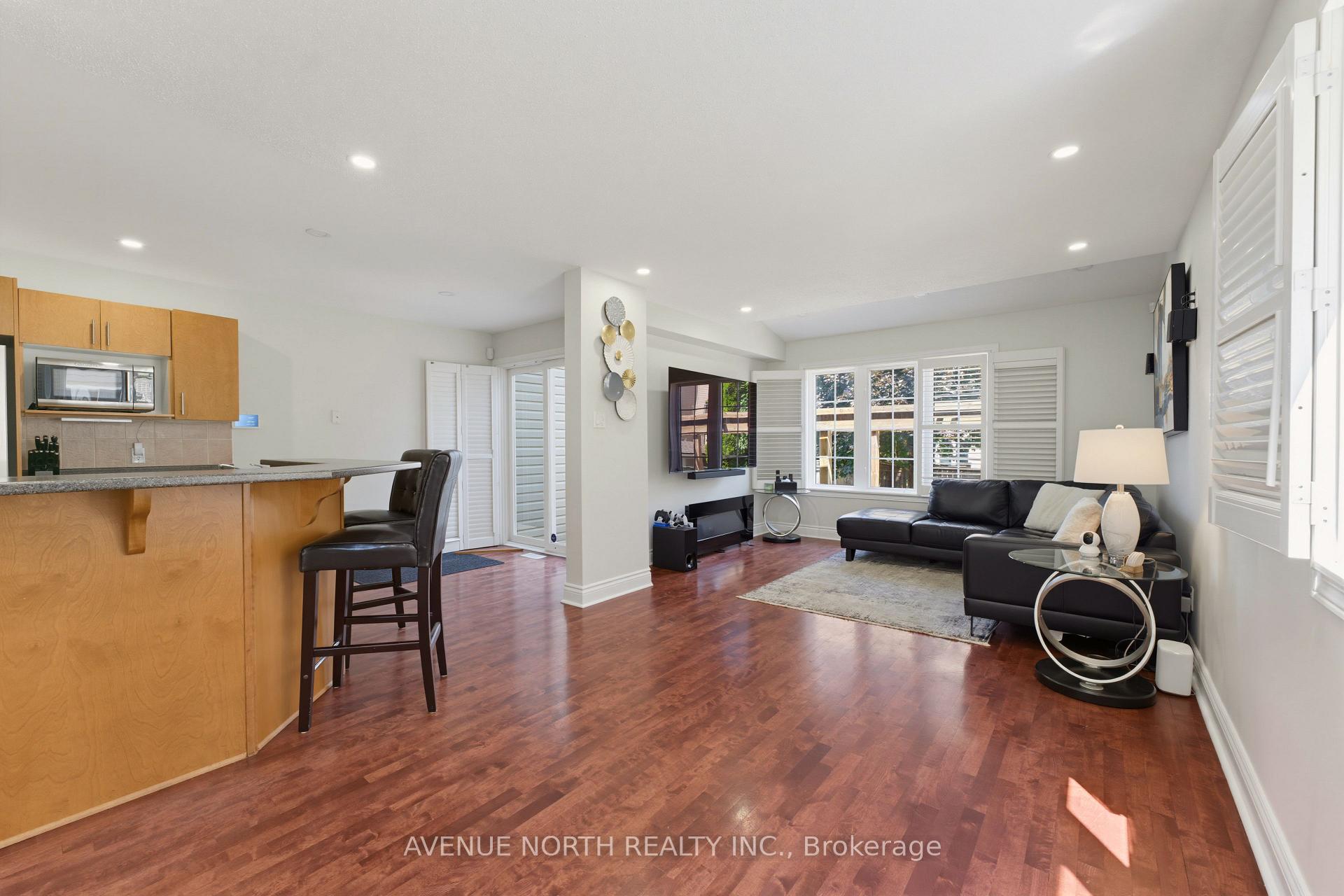 Photo 16 of 45 Saddlesmith Circle, Ottawa, Kanata - Emerald Meadows/Trailwest — HOMEH