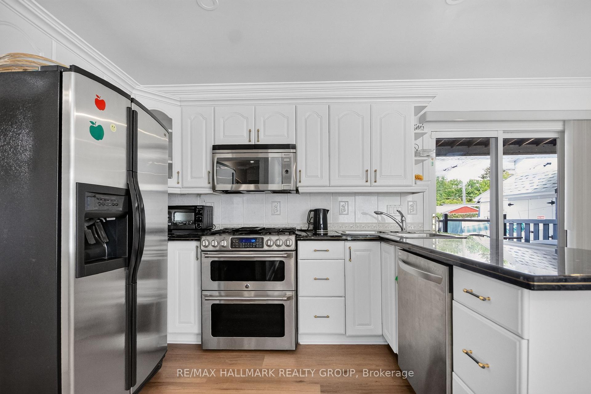 Photo 7 of 1125 Kenaston Street, Ottawa, Cyrville Rd./Industrial Park — HOMEH