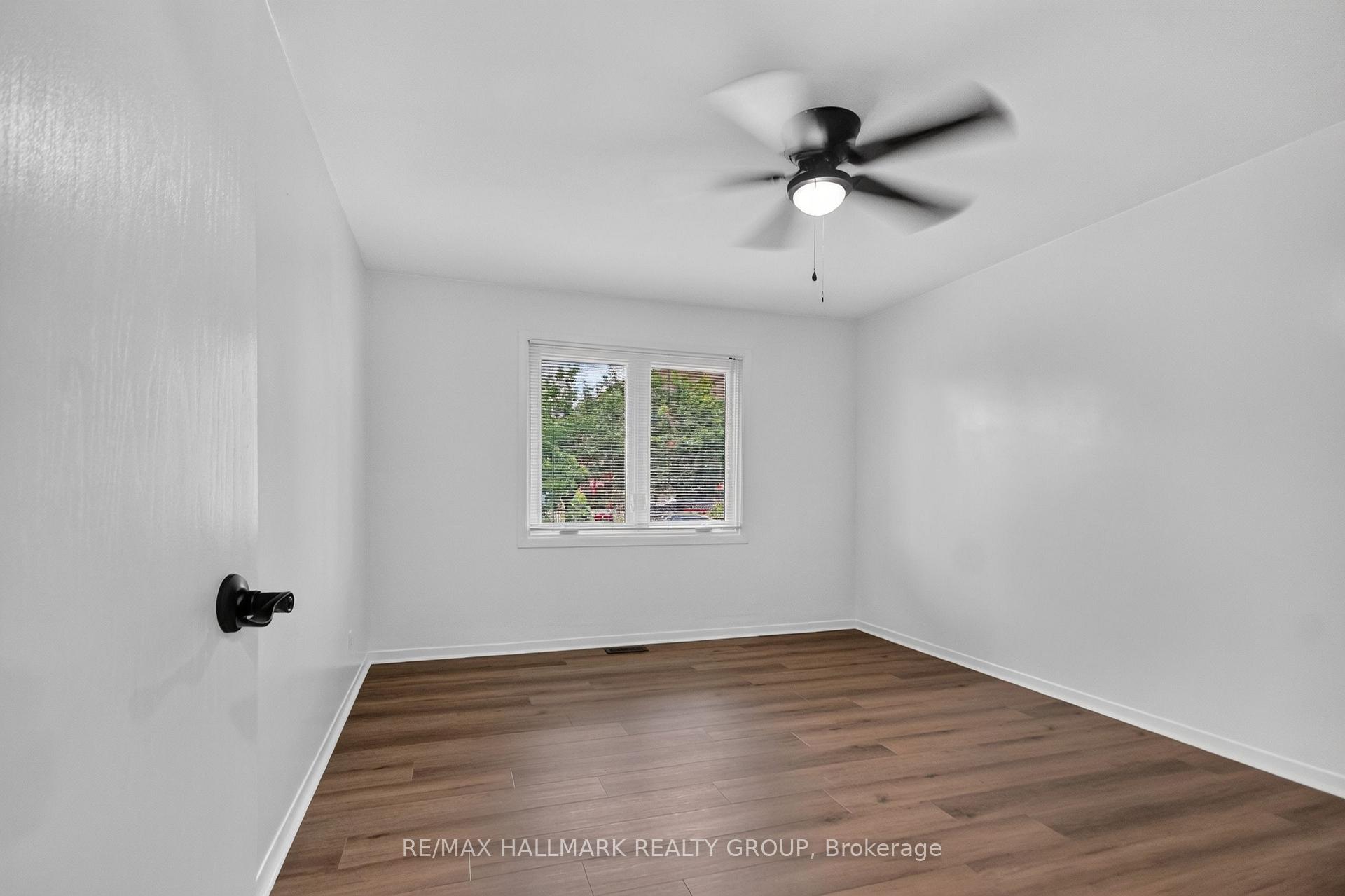 Photo 9 of 1125 Kenaston Street, Ottawa, Cyrville Rd./Industrial Park — HOMEH