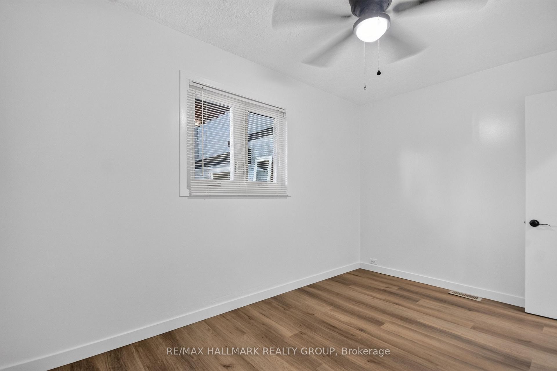 Photo 16 of 1125 Kenaston Street, Ottawa, Cyrville Rd./Industrial Park — HOMEH