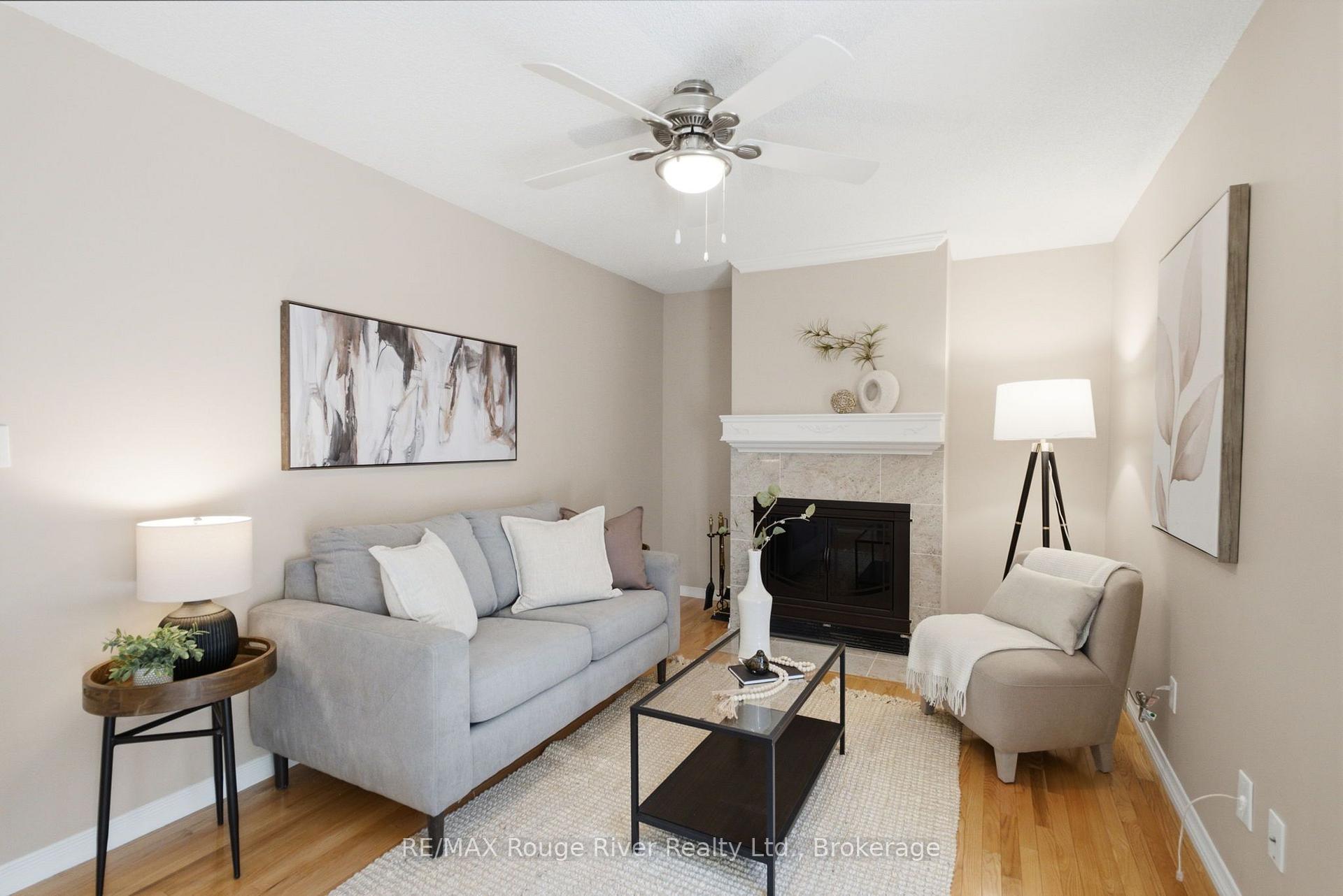 Photo 13 of 692 Avery Court, Oshawa, Pinecrest — HOMEH