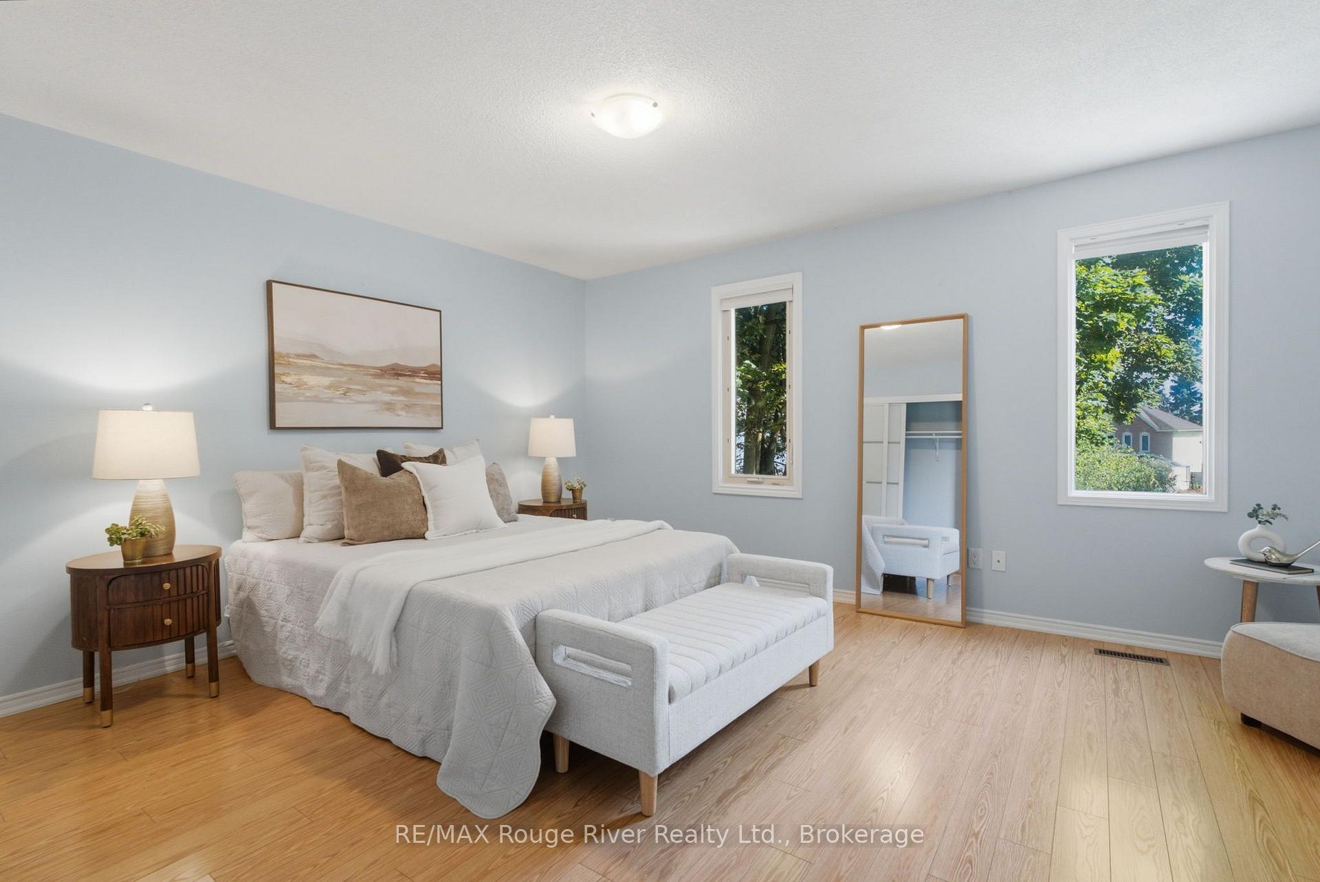 Photo 19 of 692 Avery Court, Oshawa, Pinecrest — HOMEH