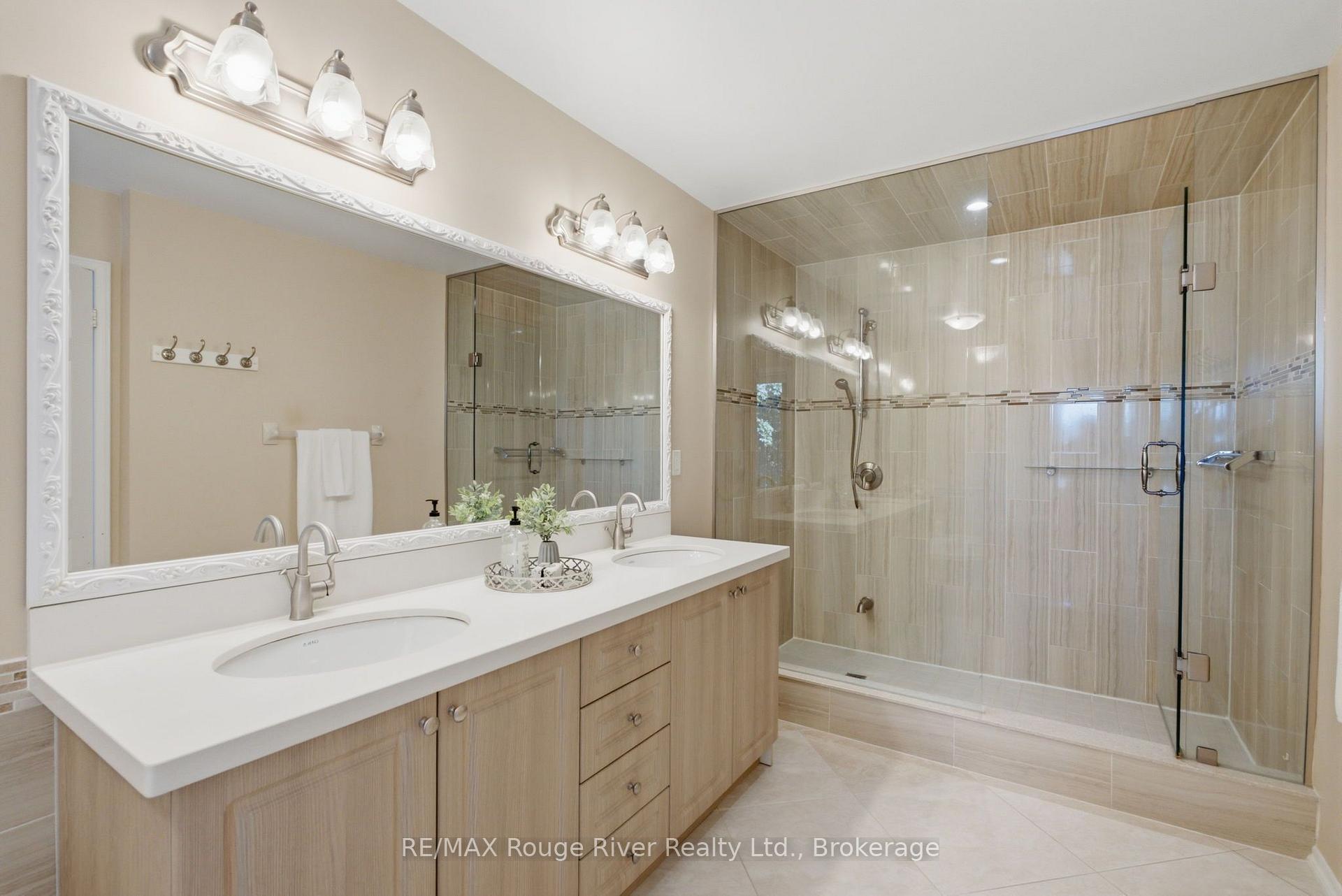 Photo 23 of 692 Avery Court, Oshawa, Pinecrest — HOMEH
