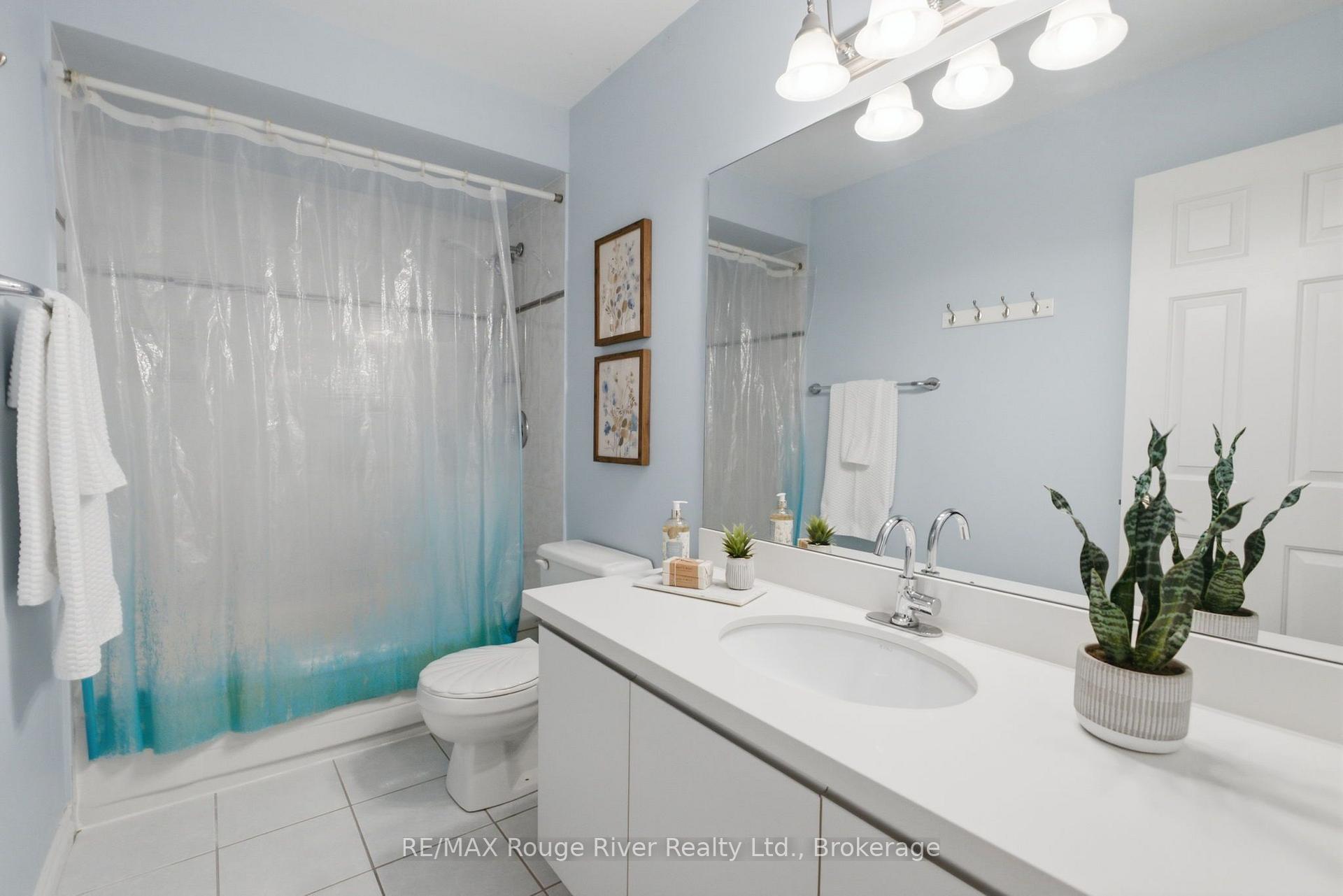 Photo 29 of 692 Avery Court, Oshawa, Pinecrest — HOMEH