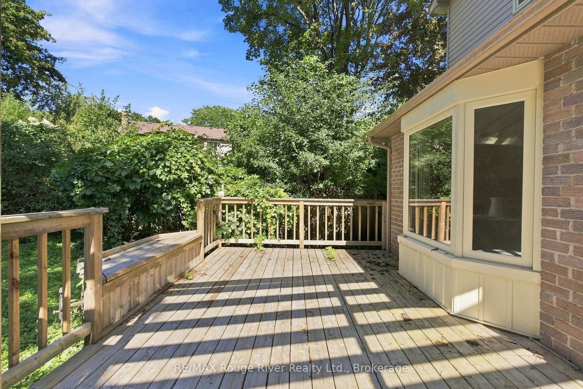 Photo 43 of 692 Avery Court, Oshawa, Pinecrest — HOMEH