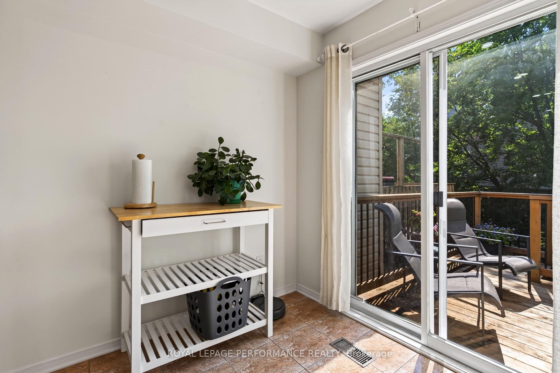Photo 15 of 172 Carwood Circle, Ottawa, Carson Meadows — HOMEH
