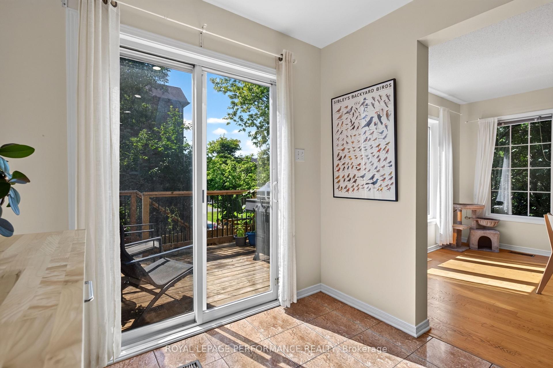 Photo 16 of 172 Carwood Circle, Ottawa, Carson Meadows — HOMEH