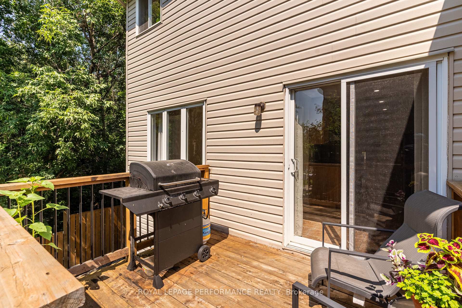 Photo 17 of 172 Carwood Circle, Ottawa, Carson Meadows — HOMEH