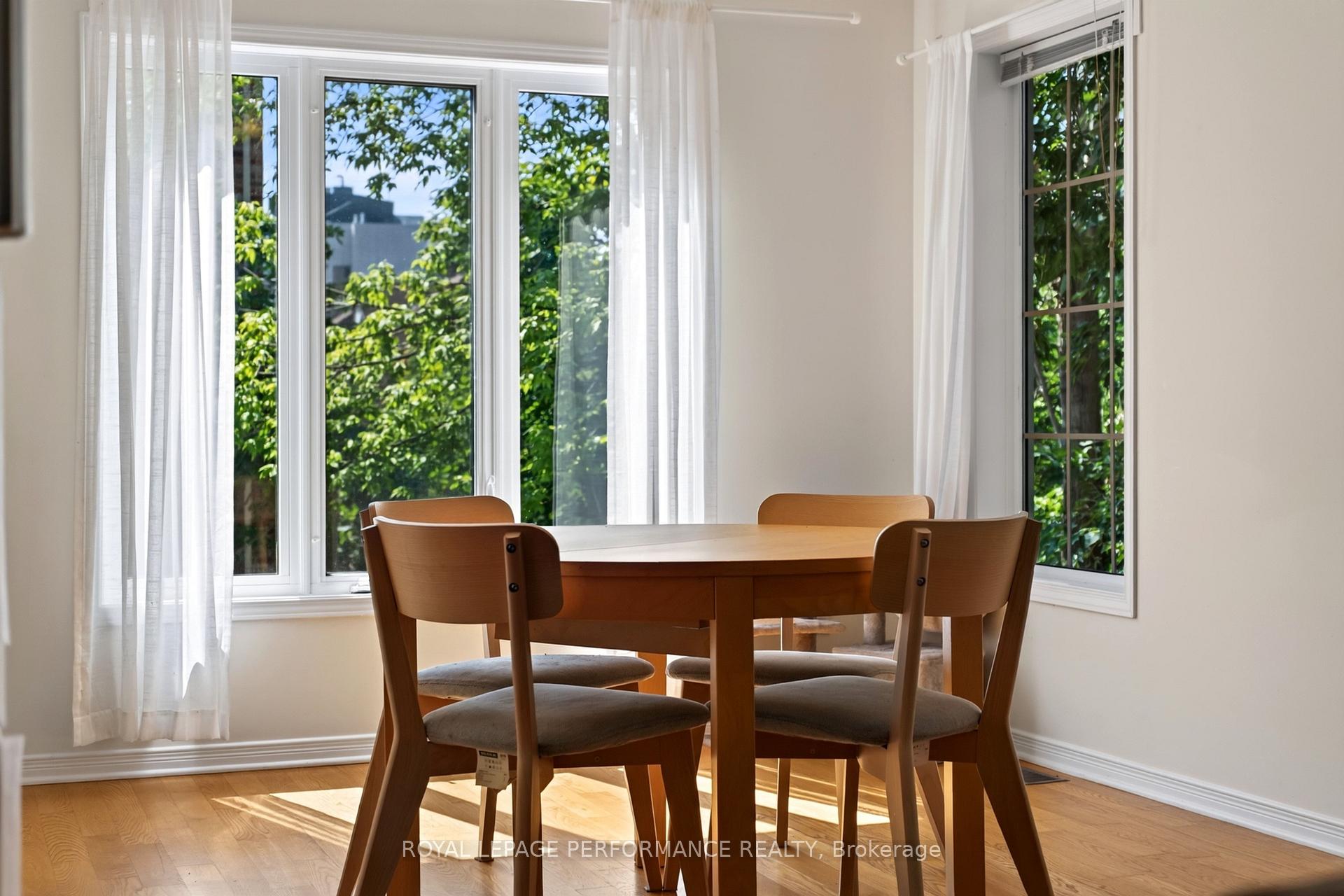 Photo 21 of 172 Carwood Circle, Ottawa, Carson Meadows — HOMEH