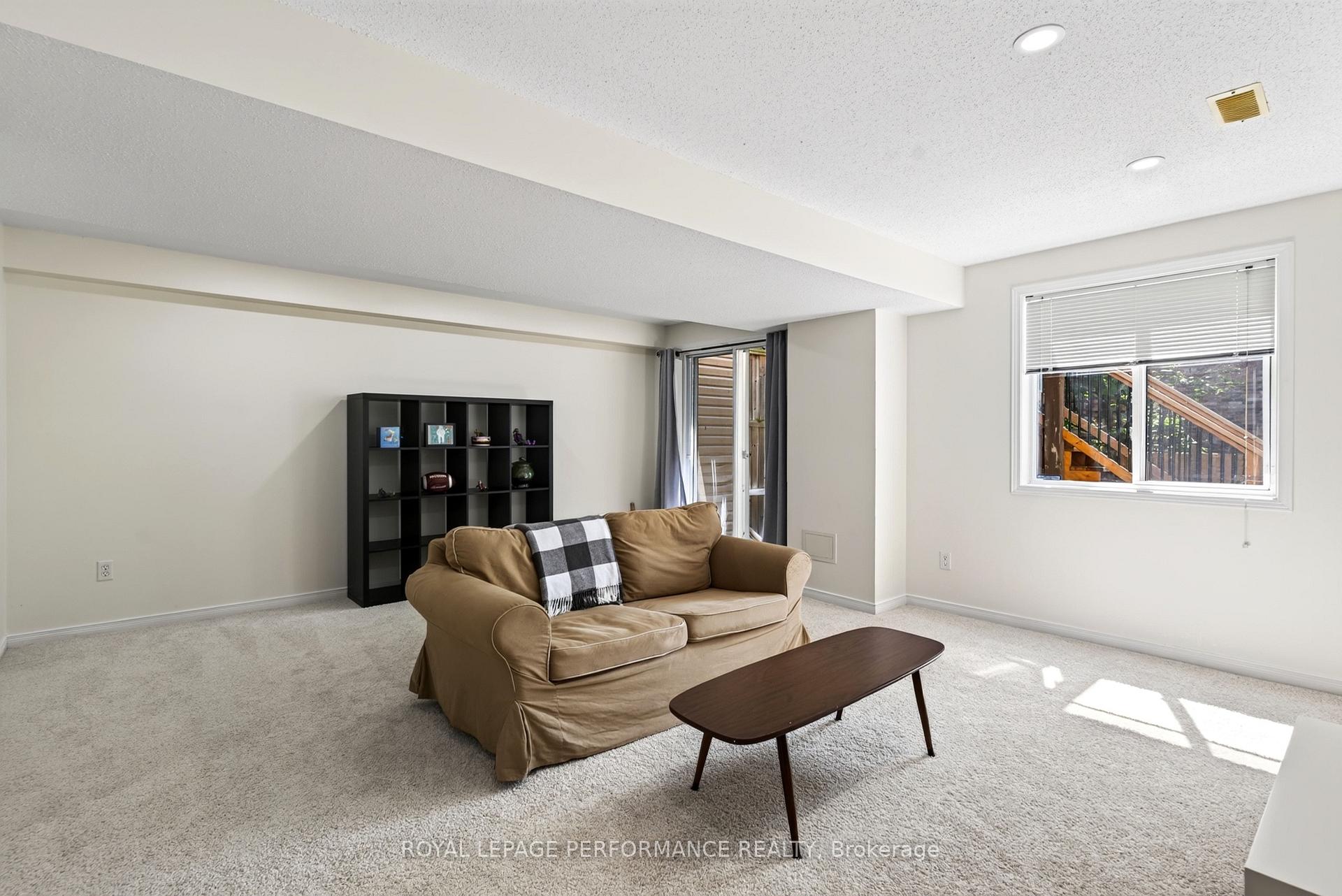 Photo 39 of 172 Carwood Circle, Ottawa, Carson Meadows — HOMEH