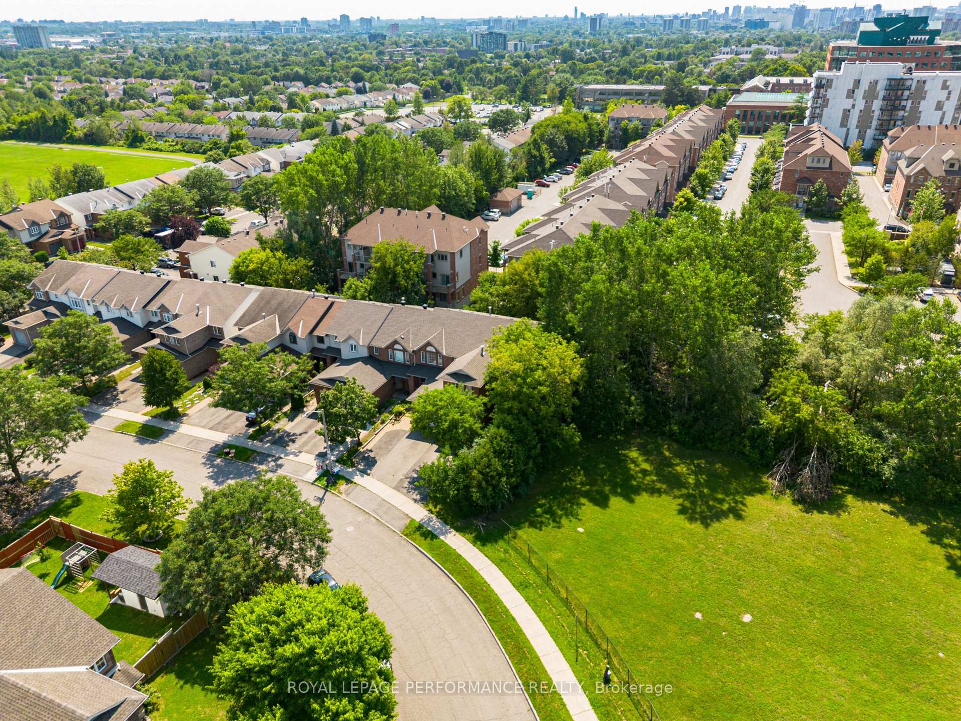 Photo 44 of 172 Carwood Circle, Ottawa, Carson Meadows — HOMEH