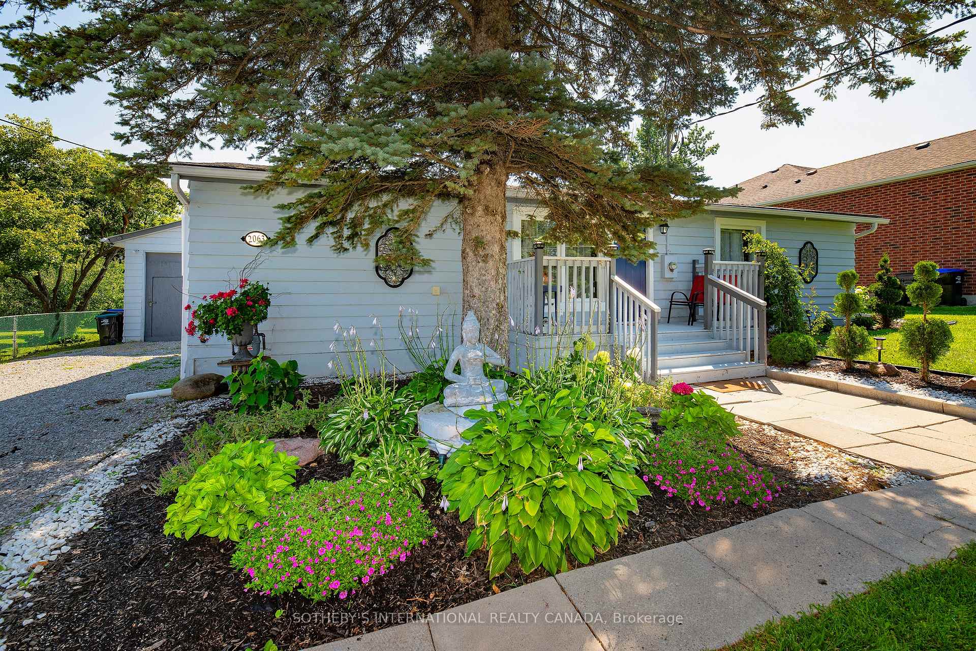 Photo 3 of 2063 Lea Road, Innisfil, Alcona — HOMEH