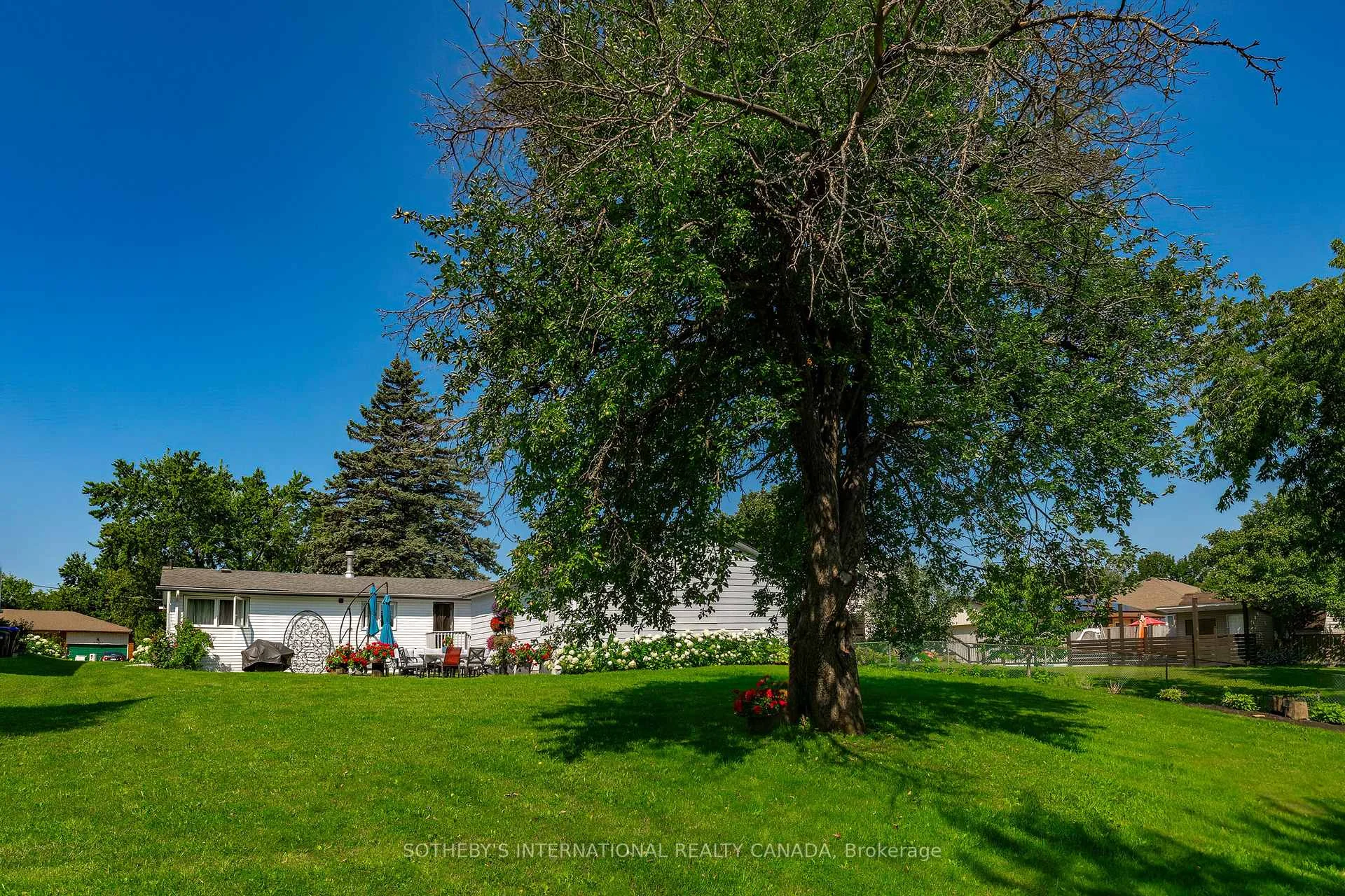 Photo 38 of 2063 Lea Road, Innisfil, Alcona — HOMEH