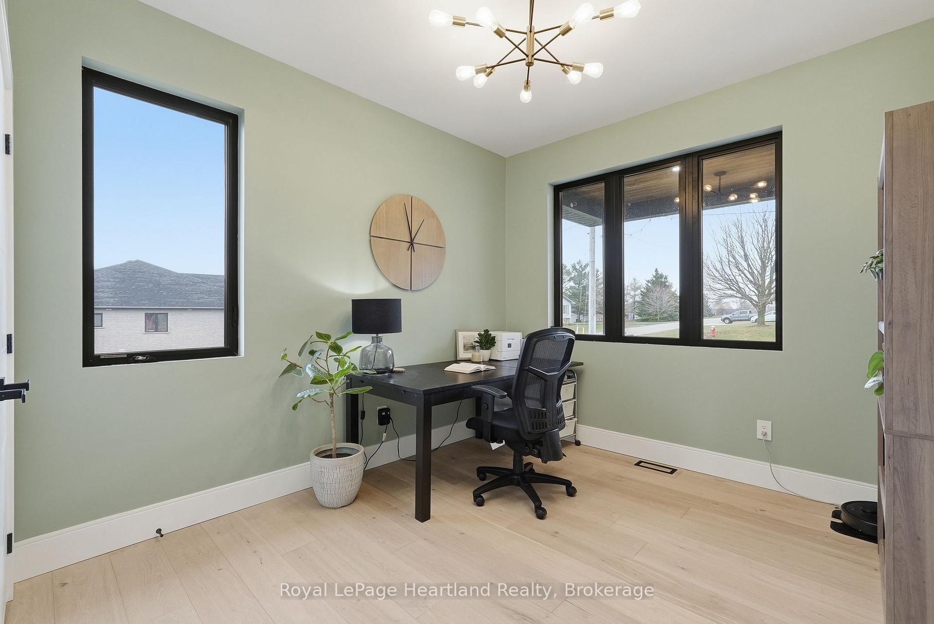 Photo 24 of 16 Minto Street S, Minto — HOMEH