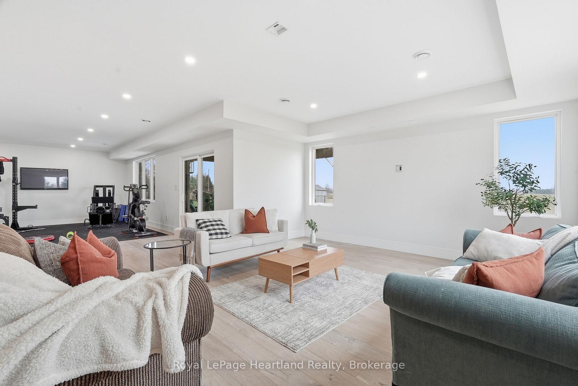 Photo 33 of 16 Minto Street S, Minto — HOMEH