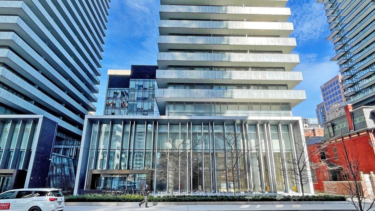 Photo of Unit 2712, 50 Charles Street E