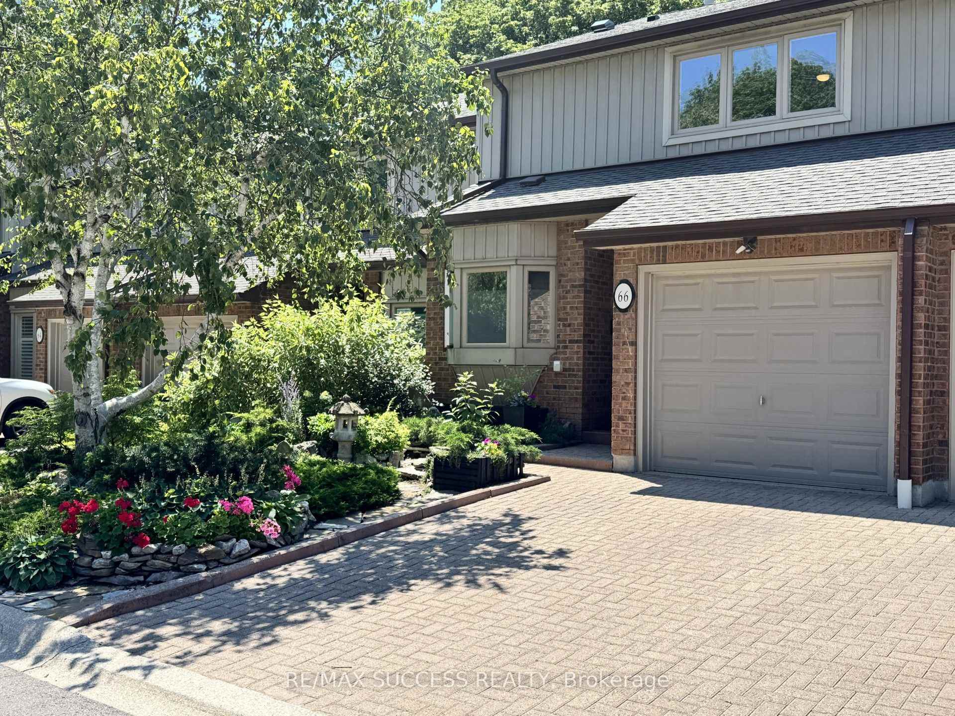 Photo 1 of Unit 66, 1200 Walden Circle, Mississauga, Clarkson — HOMEH
