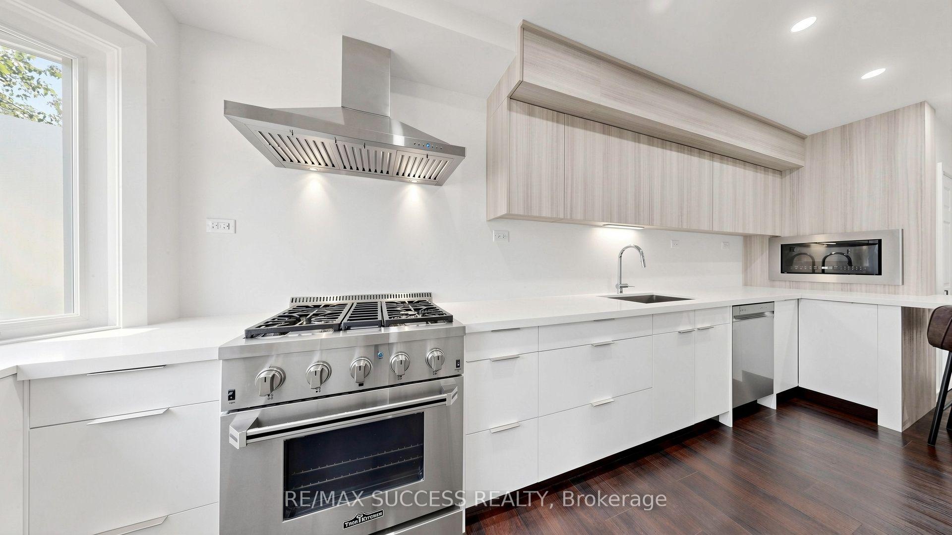 Photo 9 of Unit 66, 1200 Walden Circle, Mississauga, Clarkson — HOMEH