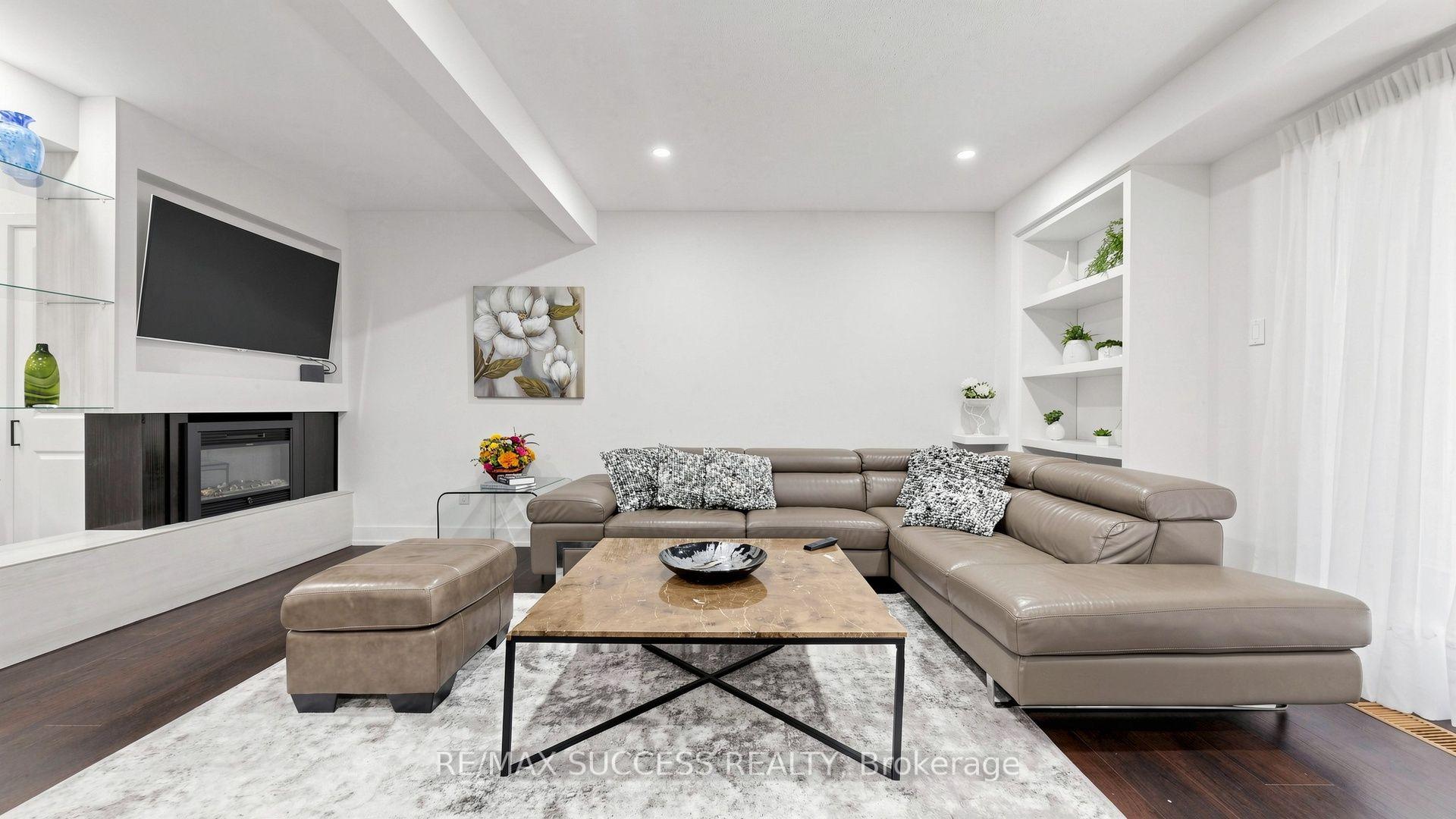 Photo 13 of Unit 66, 1200 Walden Circle, Mississauga, Clarkson — HOMEH