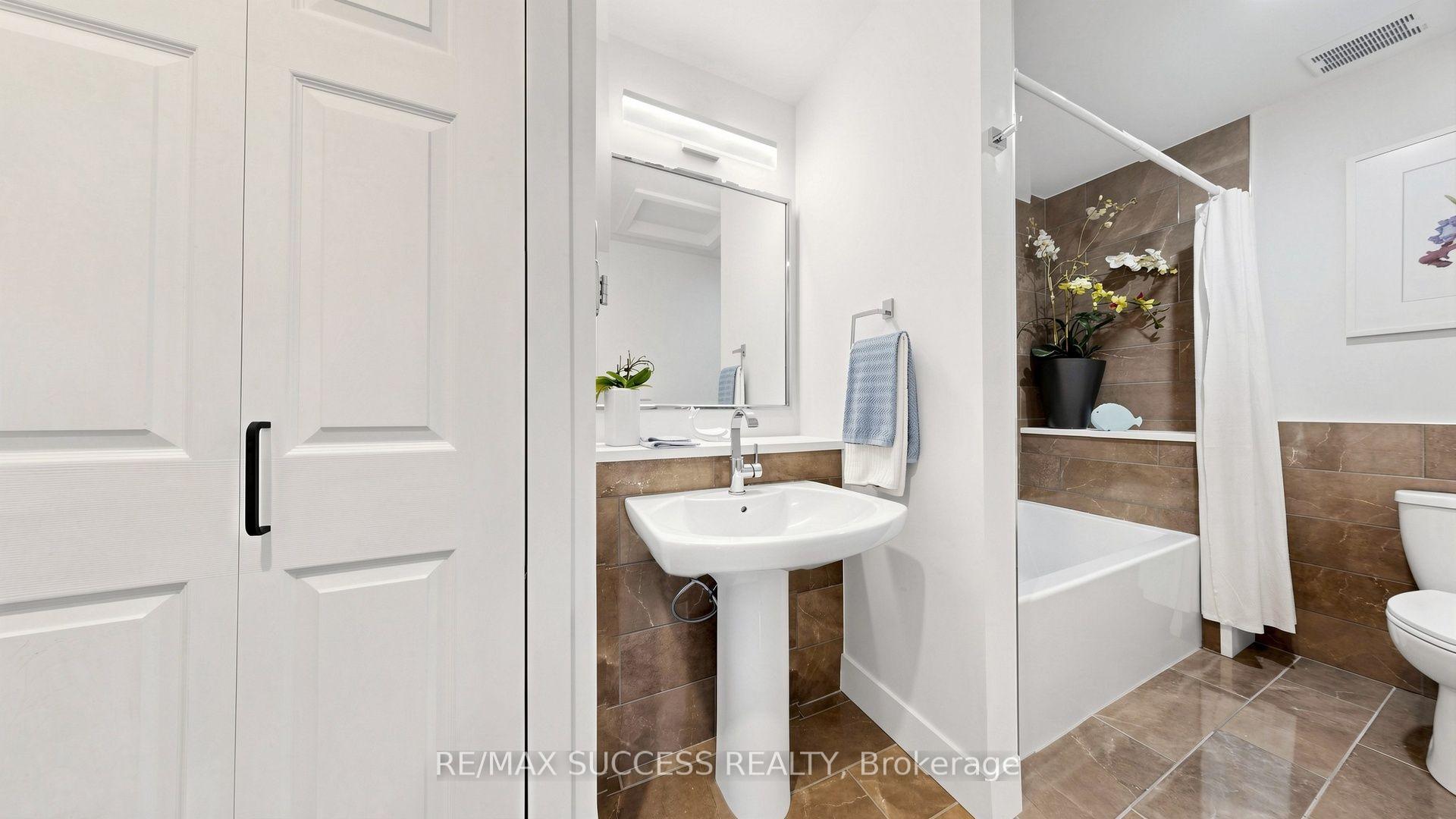 Photo 26 of Unit 66, 1200 Walden Circle, Mississauga, Clarkson — HOMEH