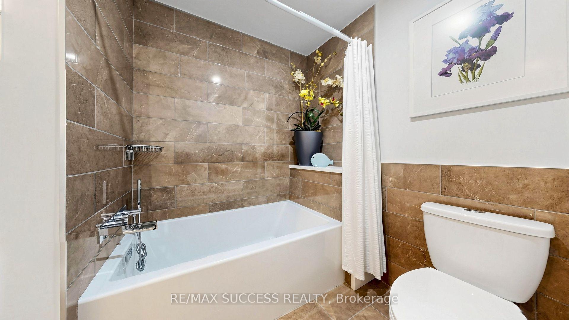 Photo 27 of Unit 66, 1200 Walden Circle, Mississauga, Clarkson — HOMEH