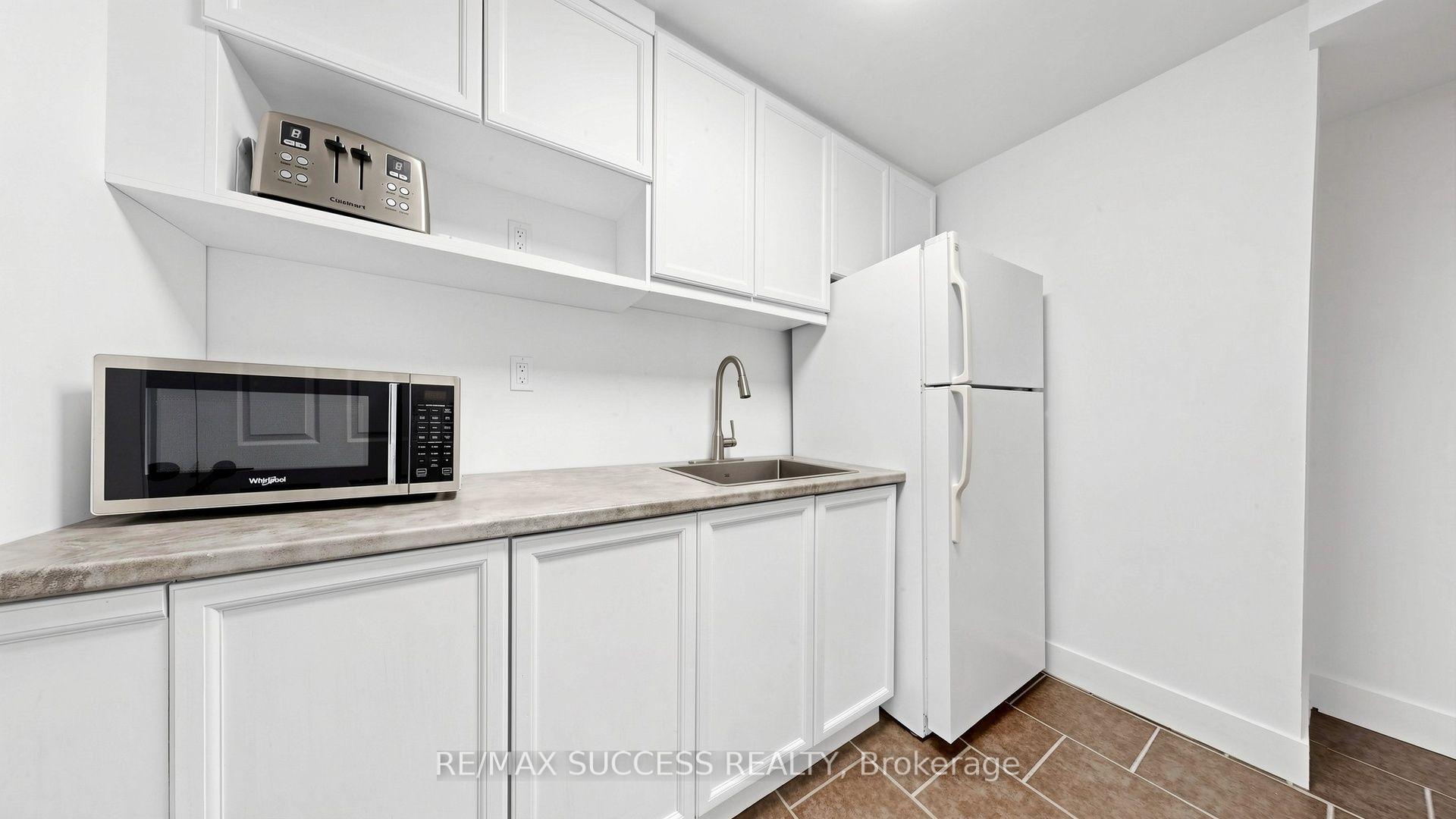 Photo 42 of Unit 66, 1200 Walden Circle, Mississauga, Clarkson — HOMEH