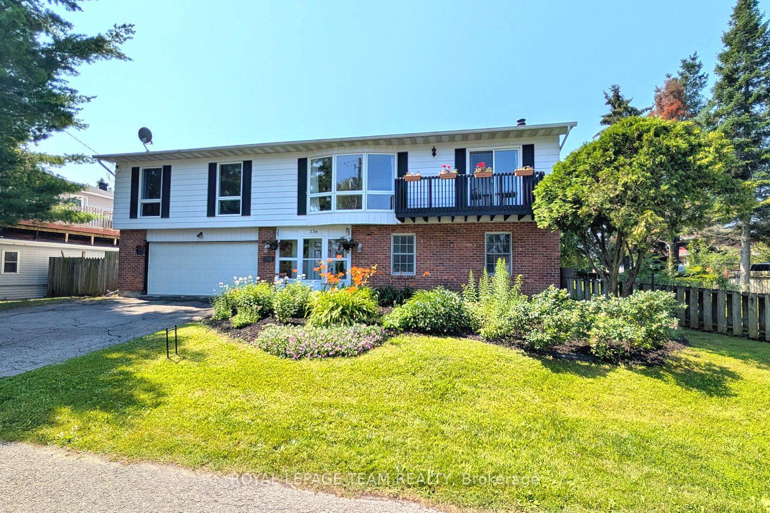 Photo of 136 James Cummings Avenue
